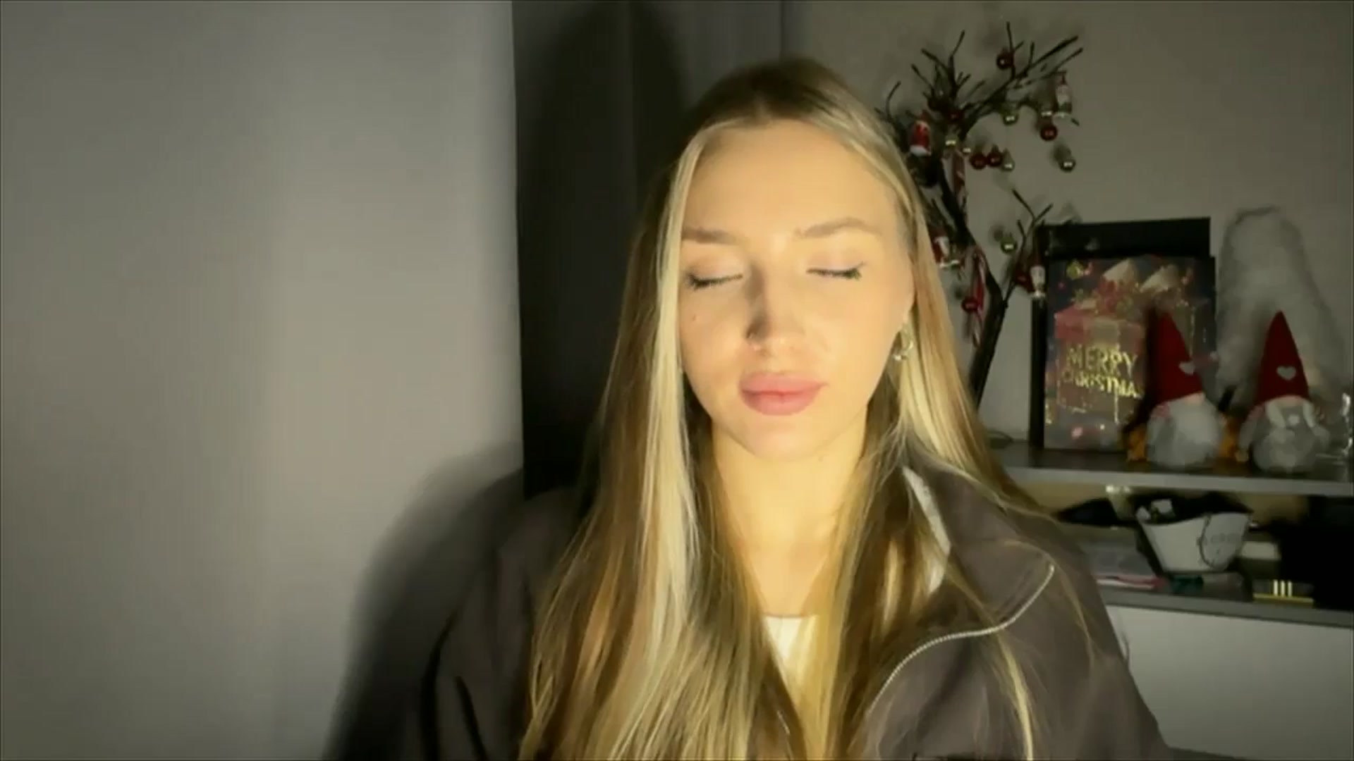 Gallery image thumbnail from My_Diana's myfreecams stream on, 12/06/2024, 15:15 image 14 of 20