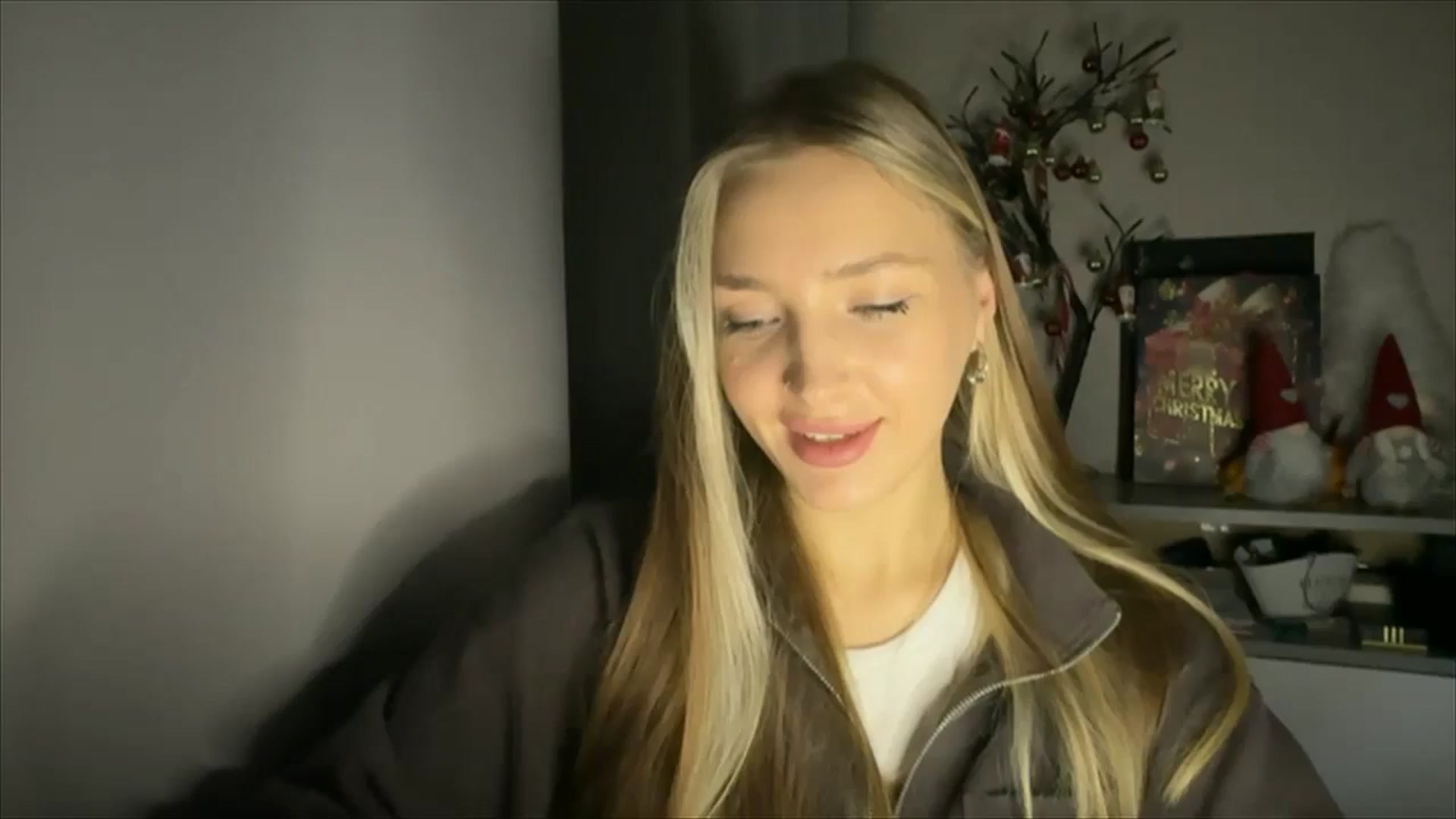 Gallery image thumbnail from My_Diana's myfreecams stream on, 12/06/2024, 15:48 image 1 of 20