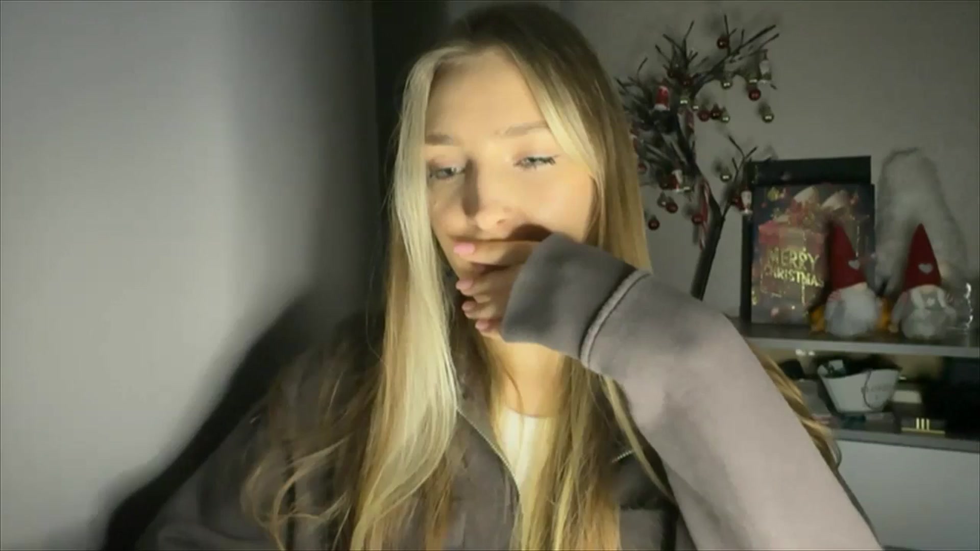 Gallery image thumbnail from My_Diana's myfreecams stream on, 12/06/2024, 15:48 image 18 of 20