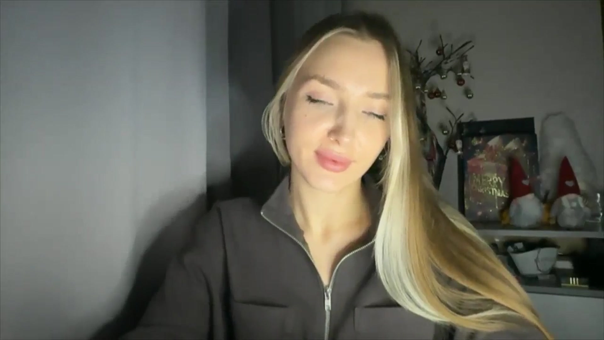 Gallery image thumbnail from My_Diana's myfreecams stream on, 12/06/2024, 16:41 image 10 of 20