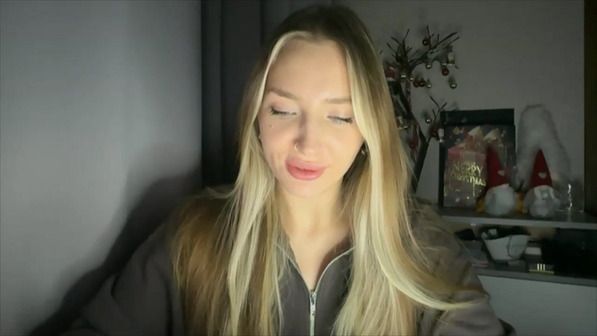 Gallery image thumbnail from My_Diana's myfreecams stream on, 12/06/2024, 16:41 image 3 of 20