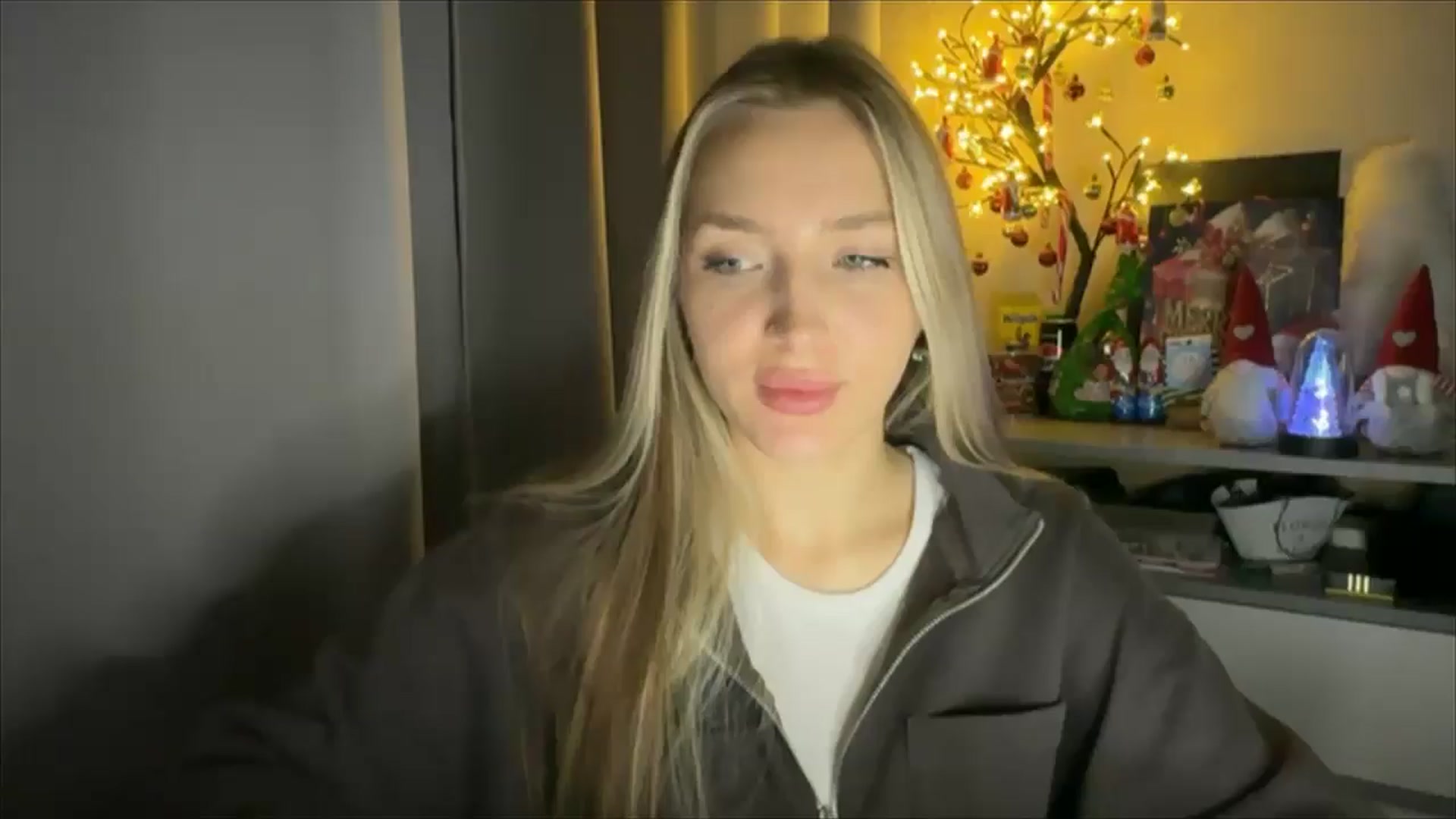 Gallery image thumbnail from My_Diana's myfreecams stream on, 12/06/2024, 23:41 image 3 of 20