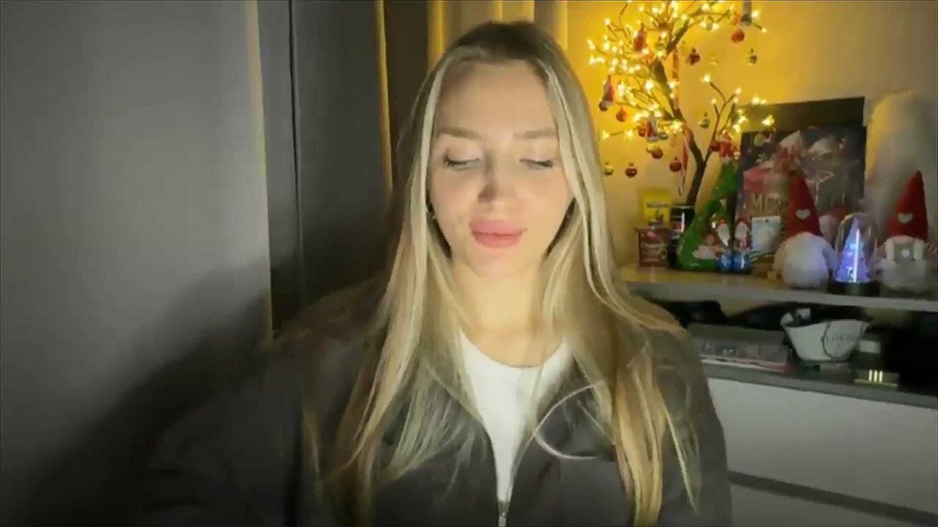 Gallery image thumbnail from My_Diana's myfreecams stream on, 12/06/2024, 23:41 image 6 of 20
