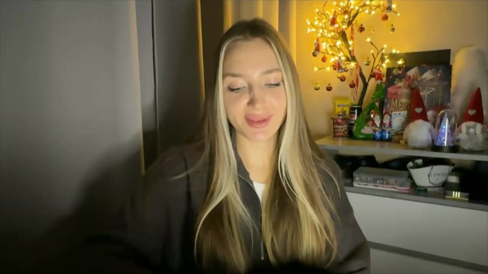 Gallery image thumbnail from My_Diana's myfreecams stream on, 12/06/2024, 23:41 image 19 of 20