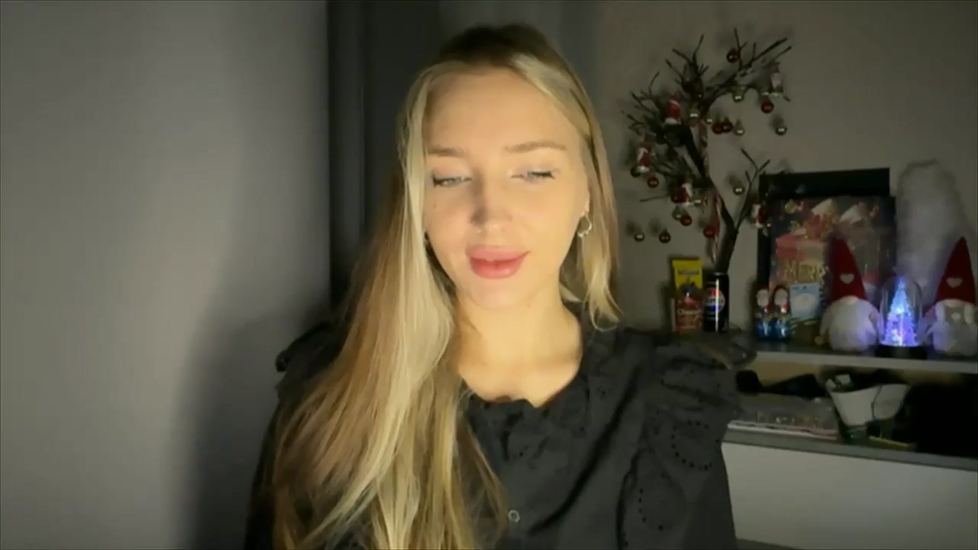 Gallery image thumbnail from My_Diana's myfreecams stream on, 12/07/2024, 16:15 image 9 of 20