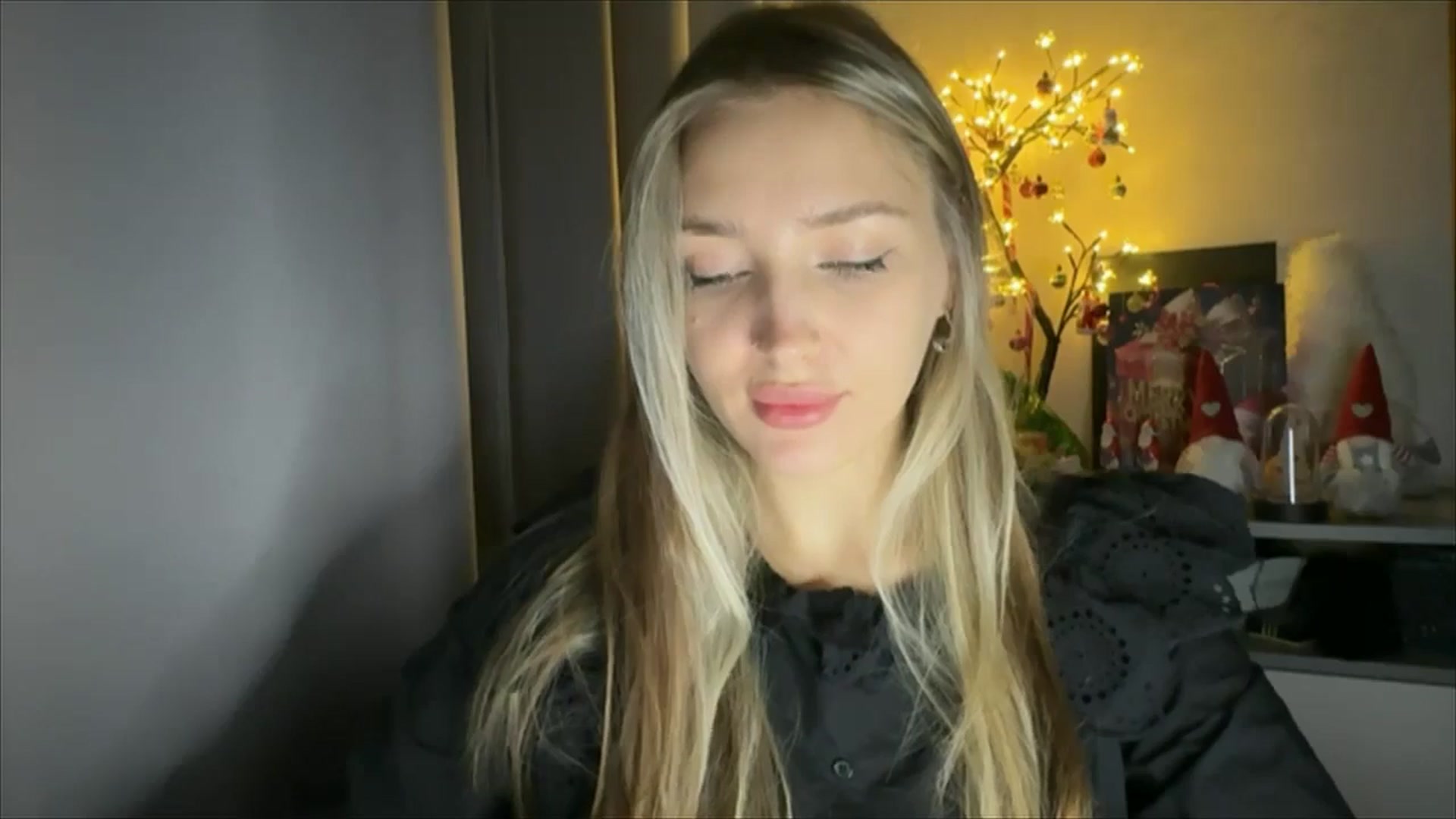 Gallery image thumbnail from My_Diana's myfreecams stream on, 12/07/2024, 22:55 image 14 of 20