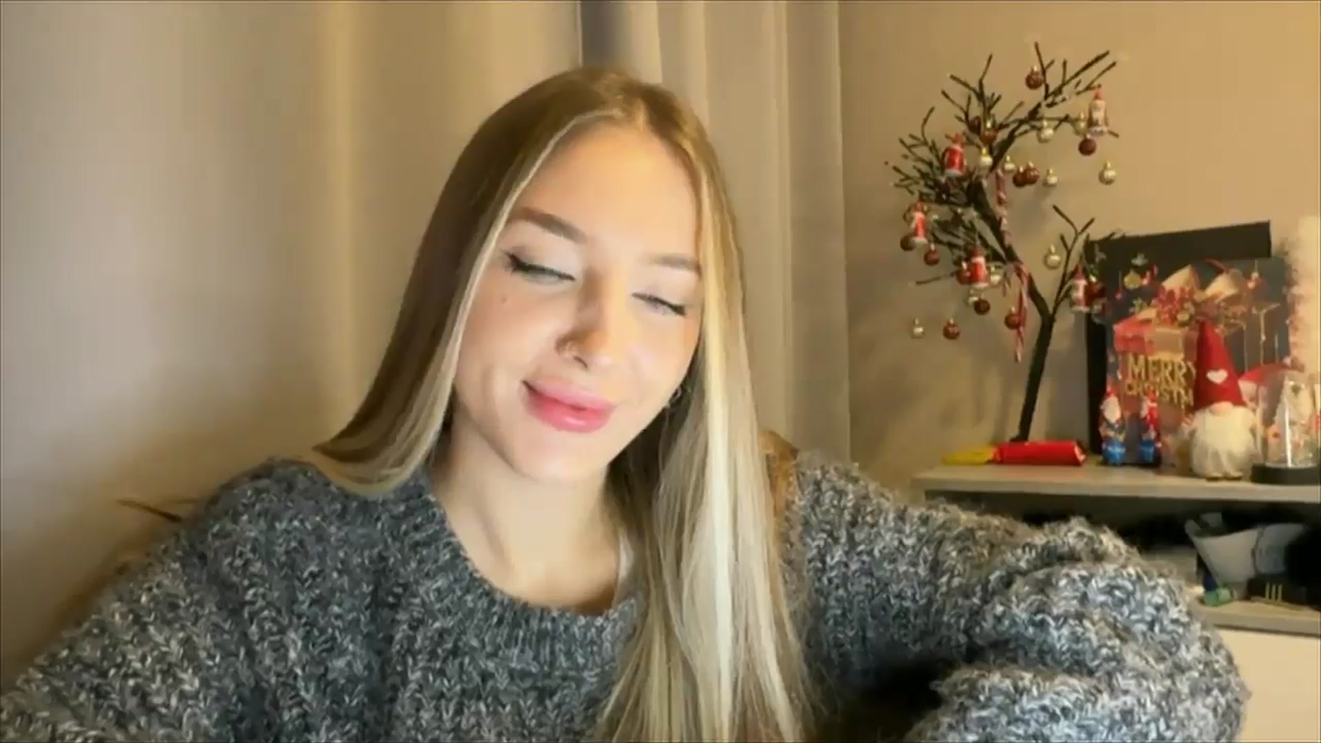 Gallery image thumbnail from My_Diana's myfreecams stream on, 12/08/2024, 15:40 image 13 of 20