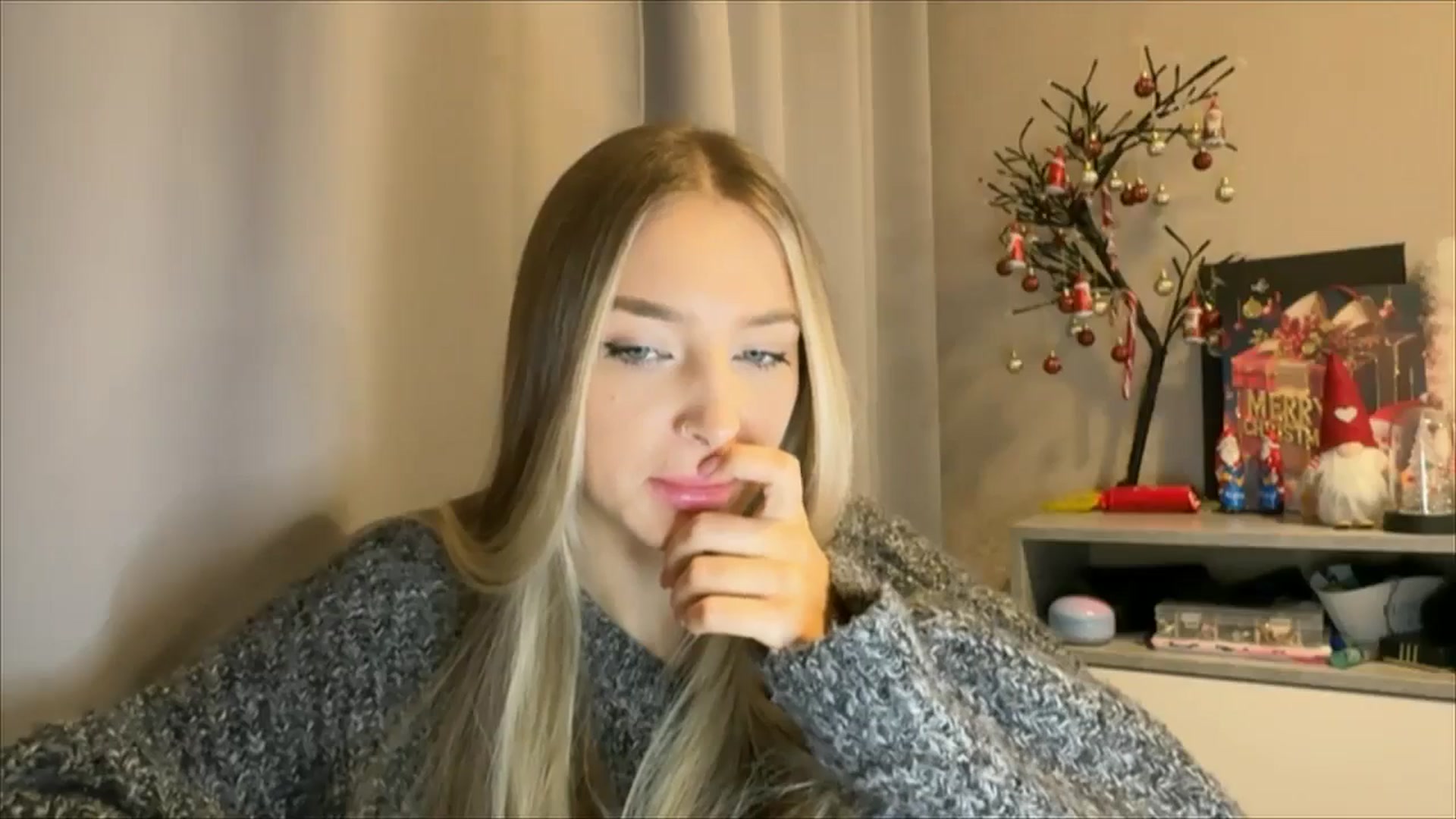 Gallery image thumbnail from My_Diana's myfreecams stream on, 12/08/2024, 15:40 image 18 of 20