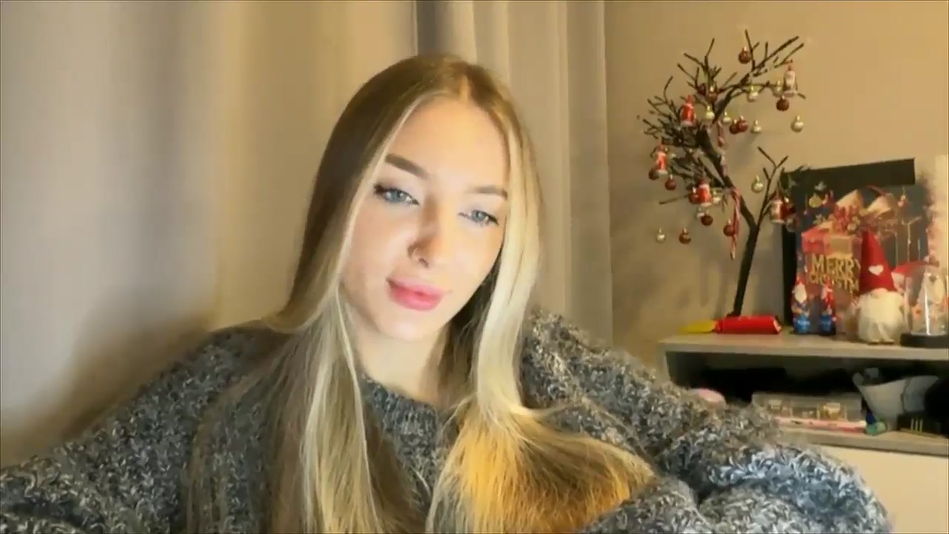 Gallery image thumbnail from My_Diana's myfreecams stream on, 12/08/2024, 15:40 image 15 of 20