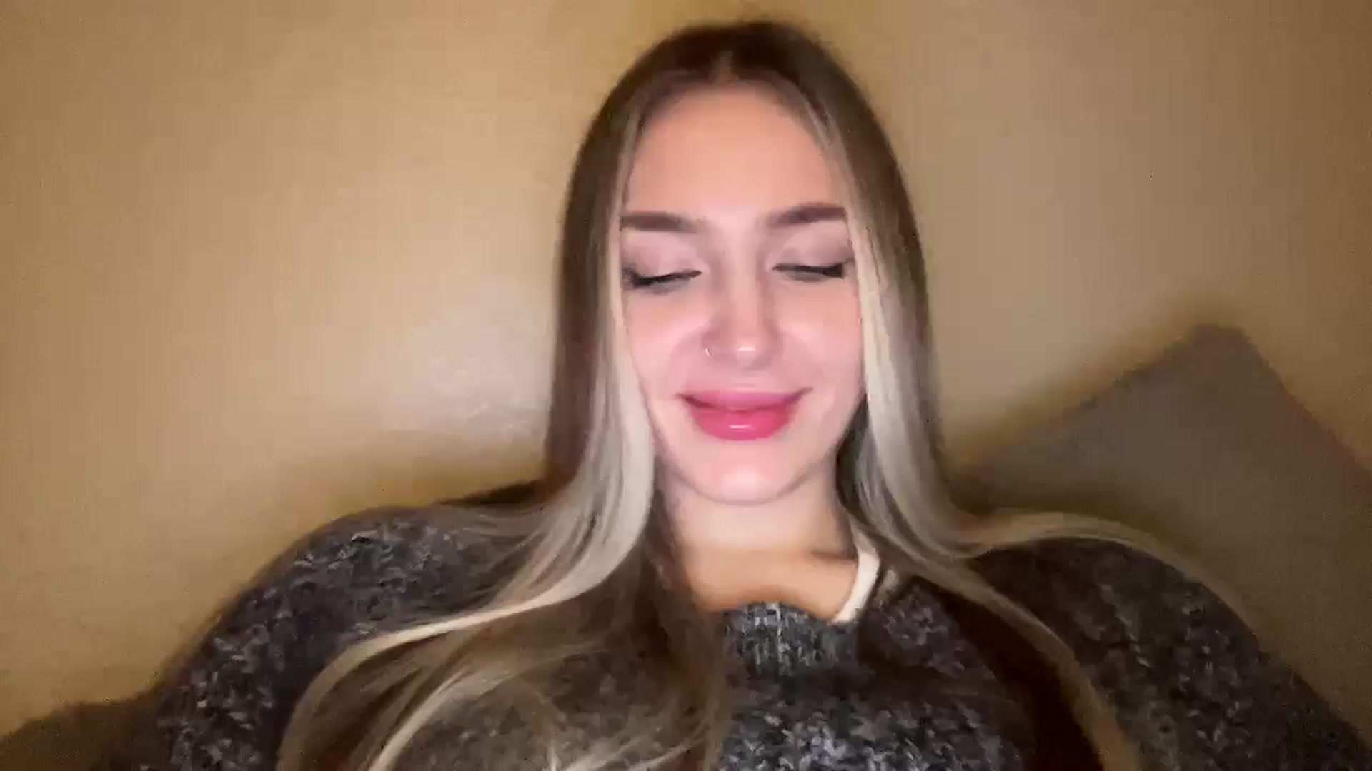 Gallery image thumbnail from My_Diana's myfreecams stream on, 12/09/2024, 24:08 image 5 of 20