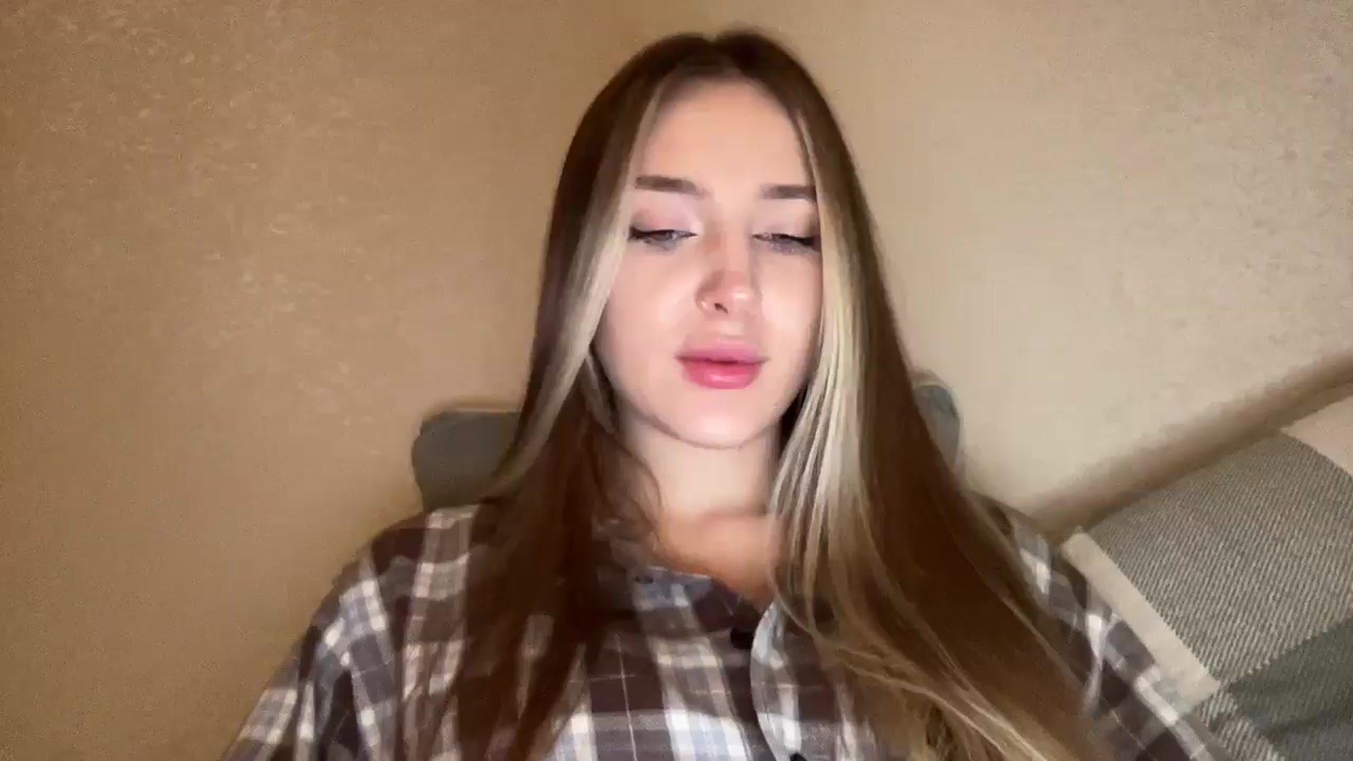 Gallery image thumbnail from My_Diana's myfreecams stream on, 12/10/2024, 23:10 image 13 of 20