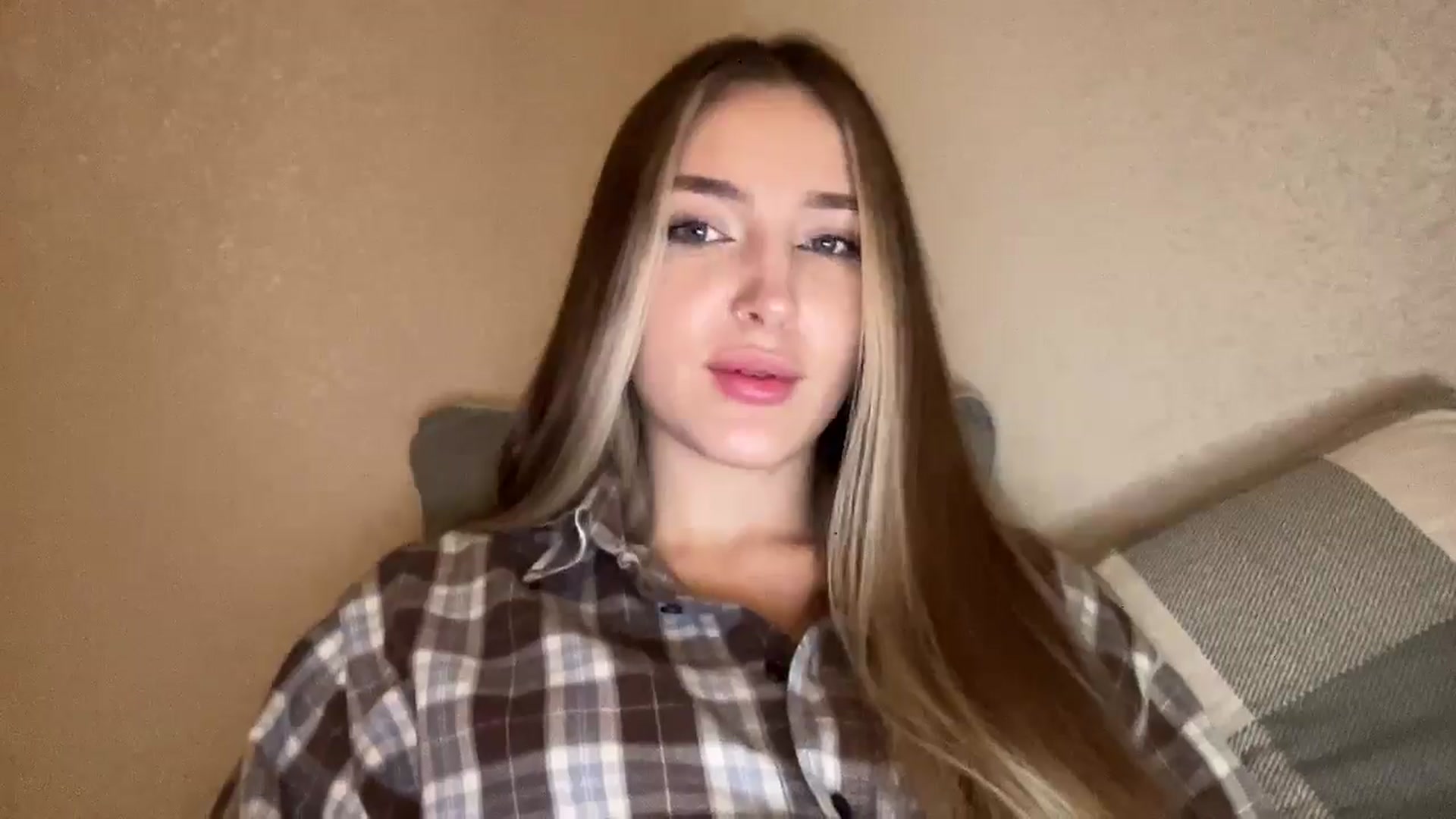 Gallery image thumbnail from My_Diana's myfreecams stream on, 12/10/2024, 23:10 image 20 of 20