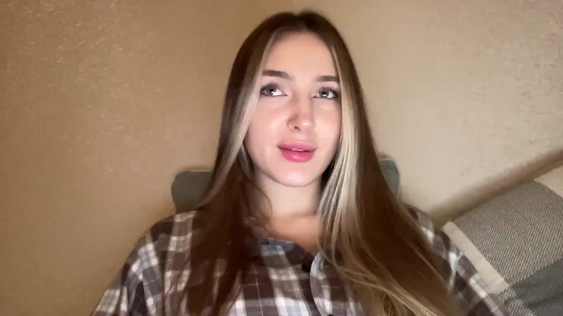 Gallery image thumbnail from My_Diana's myfreecams stream on, 12/10/2024, 23:10 image 12 of 20