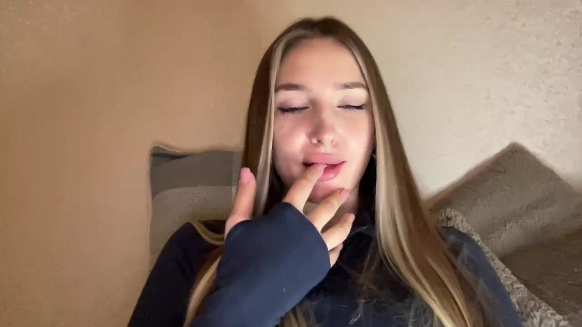 Gallery image thumbnail from My_Diana's myfreecams stream on, 12/11/2024, 22:32 image 15 of 20