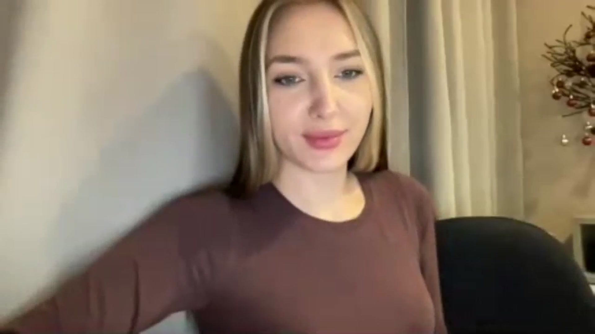 Gallery image thumbnail from My_Diana's myfreecams stream on, 12/13/2024, 15:20 image 15 of 20