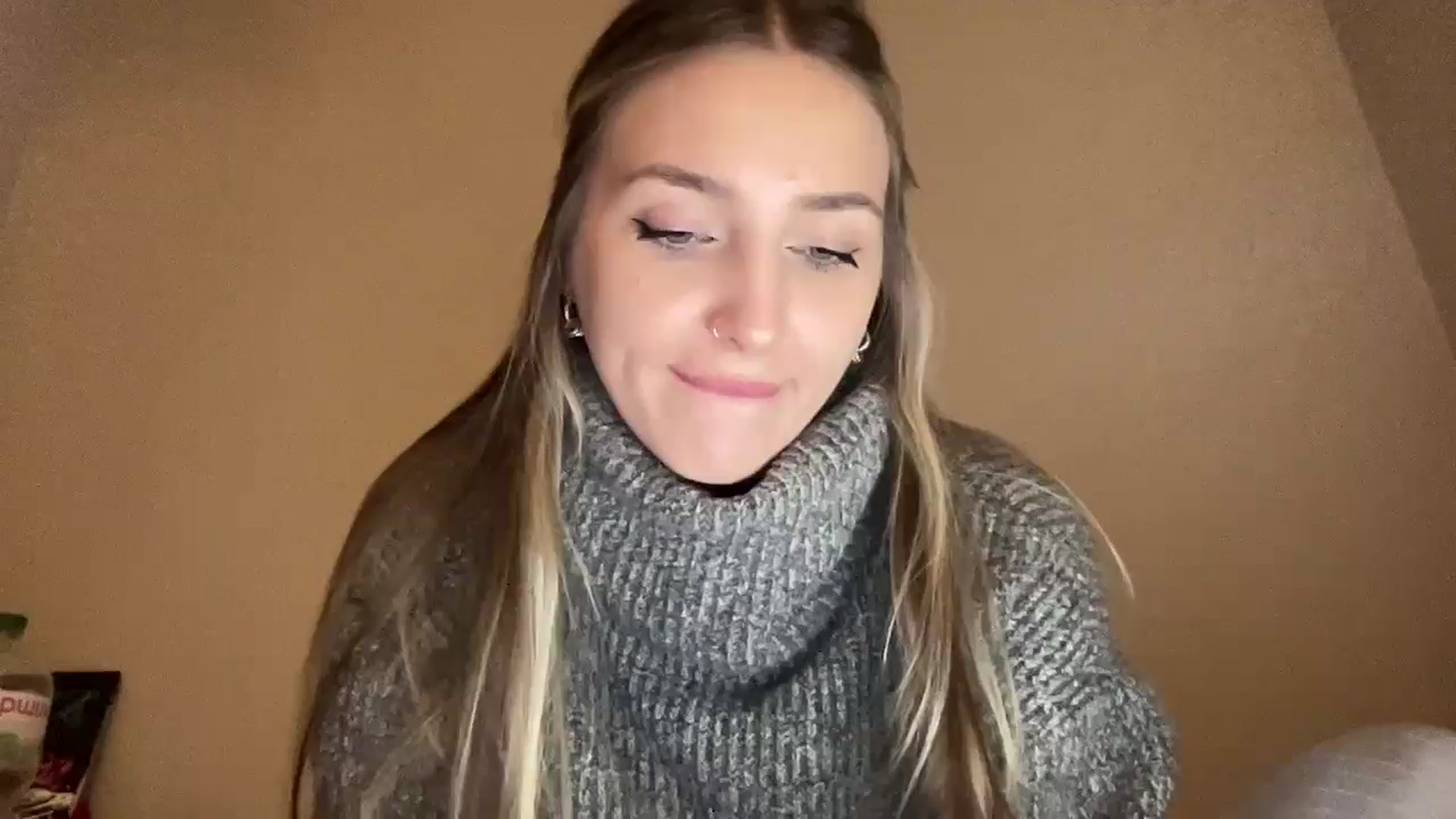 Gallery image thumbnail from My_Diana's myfreecams stream on, 12/14/2024, 16:49 image 15 of 20