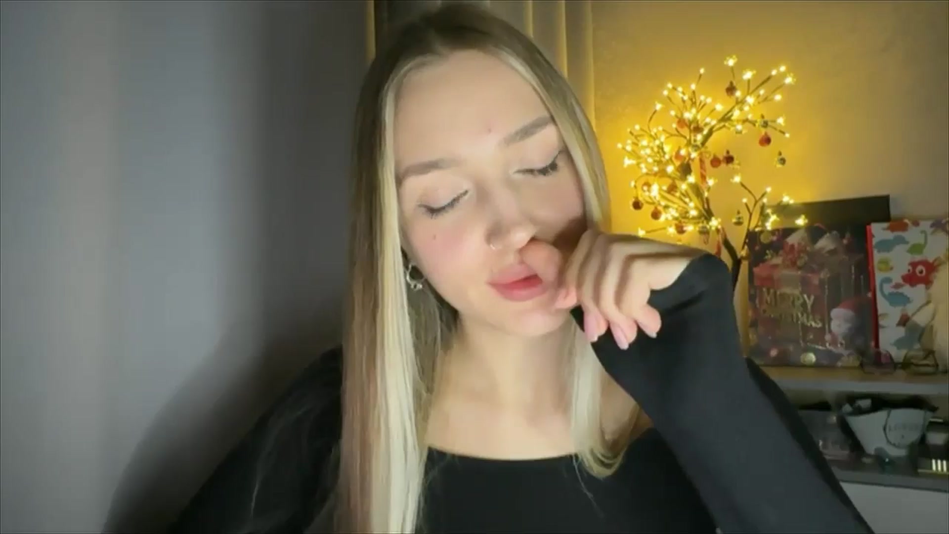 Gallery image thumbnail from My_Diana's myfreecams stream on, 12/14/2024, 22:50 image 19 of 20
