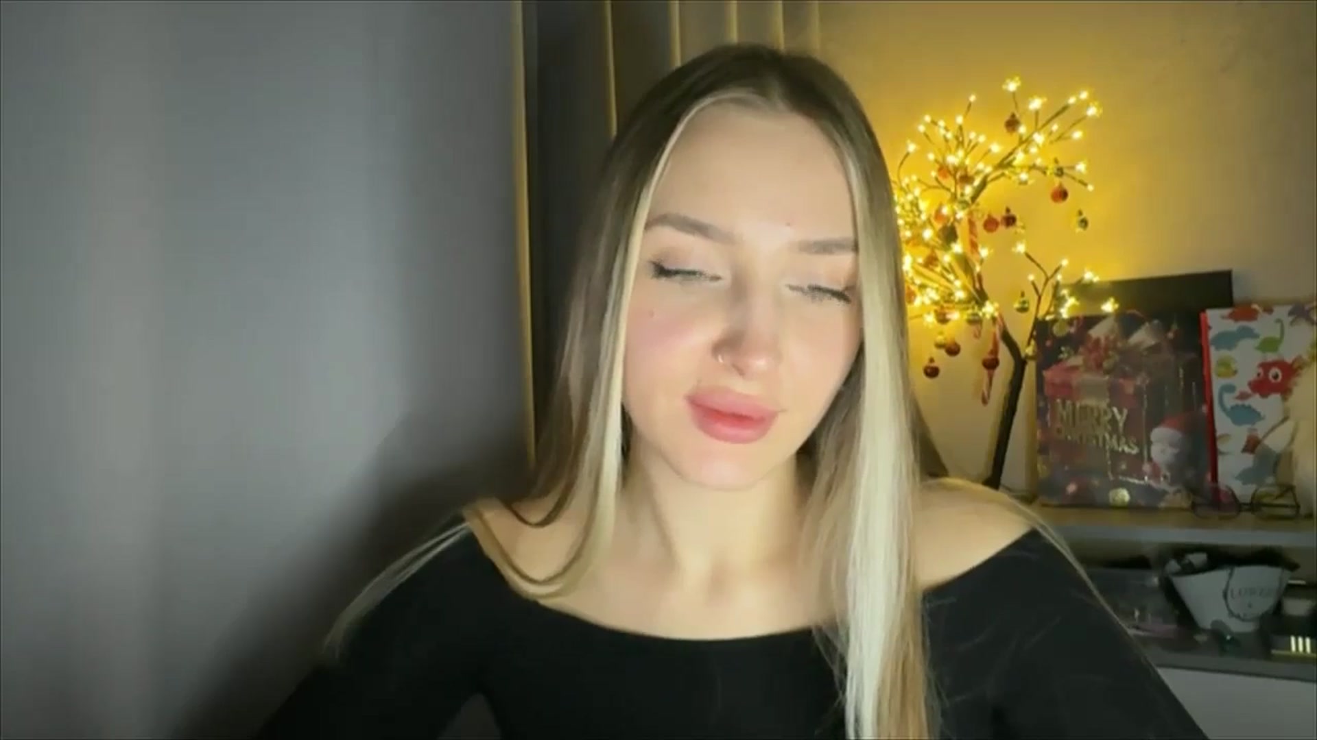 Gallery image thumbnail from My_Diana's myfreecams stream on, 12/14/2024, 22:50 image 17 of 20