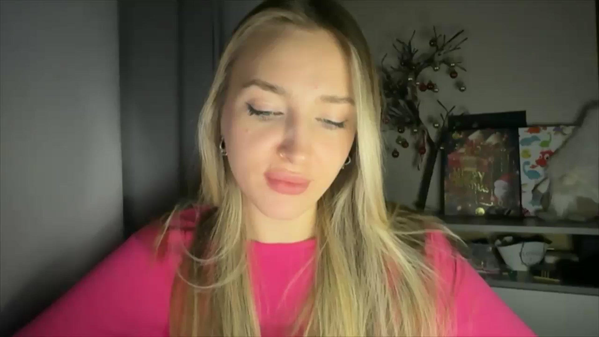 Gallery image thumbnail from My_Diana's myfreecams stream on, 12/15/2024, 23:05 image 7 of 20