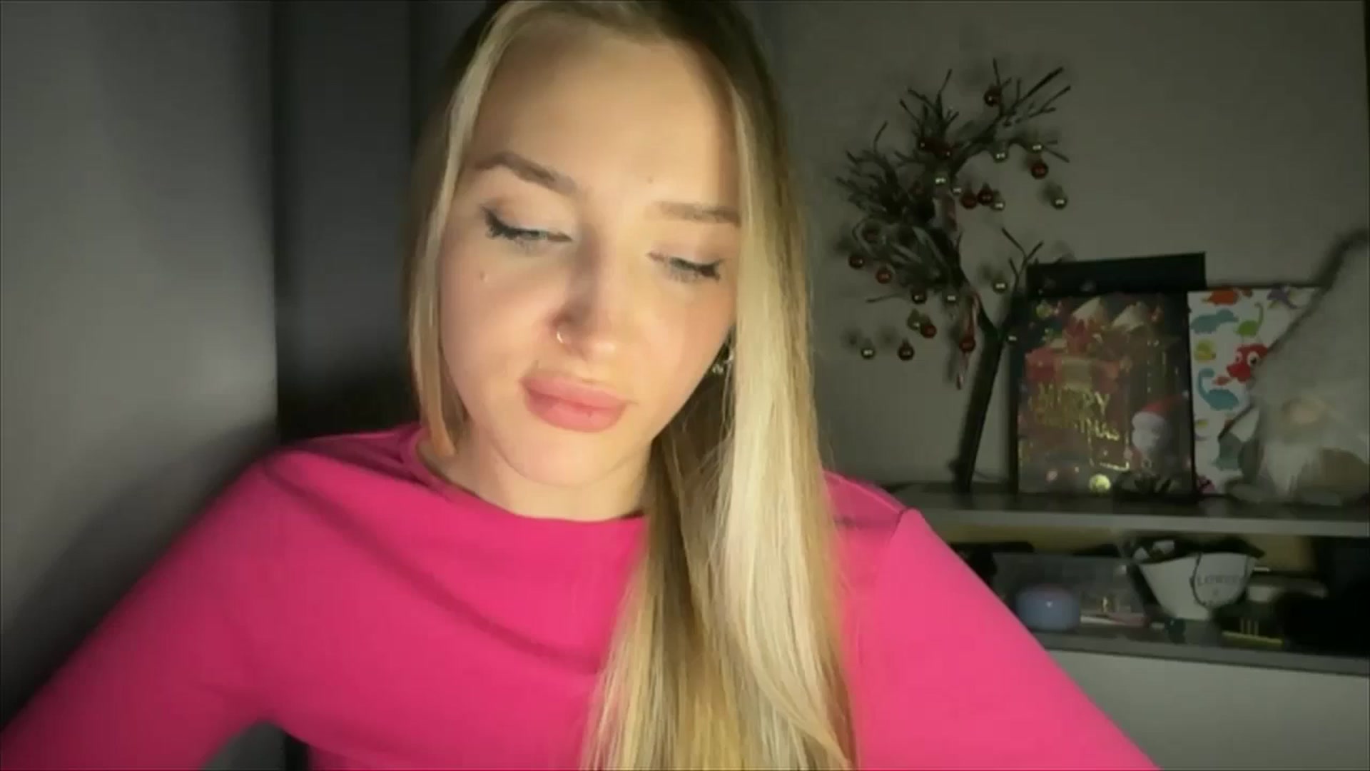 Gallery image thumbnail from My_Diana's myfreecams stream on, 12/15/2024, 23:05 image 10 of 20