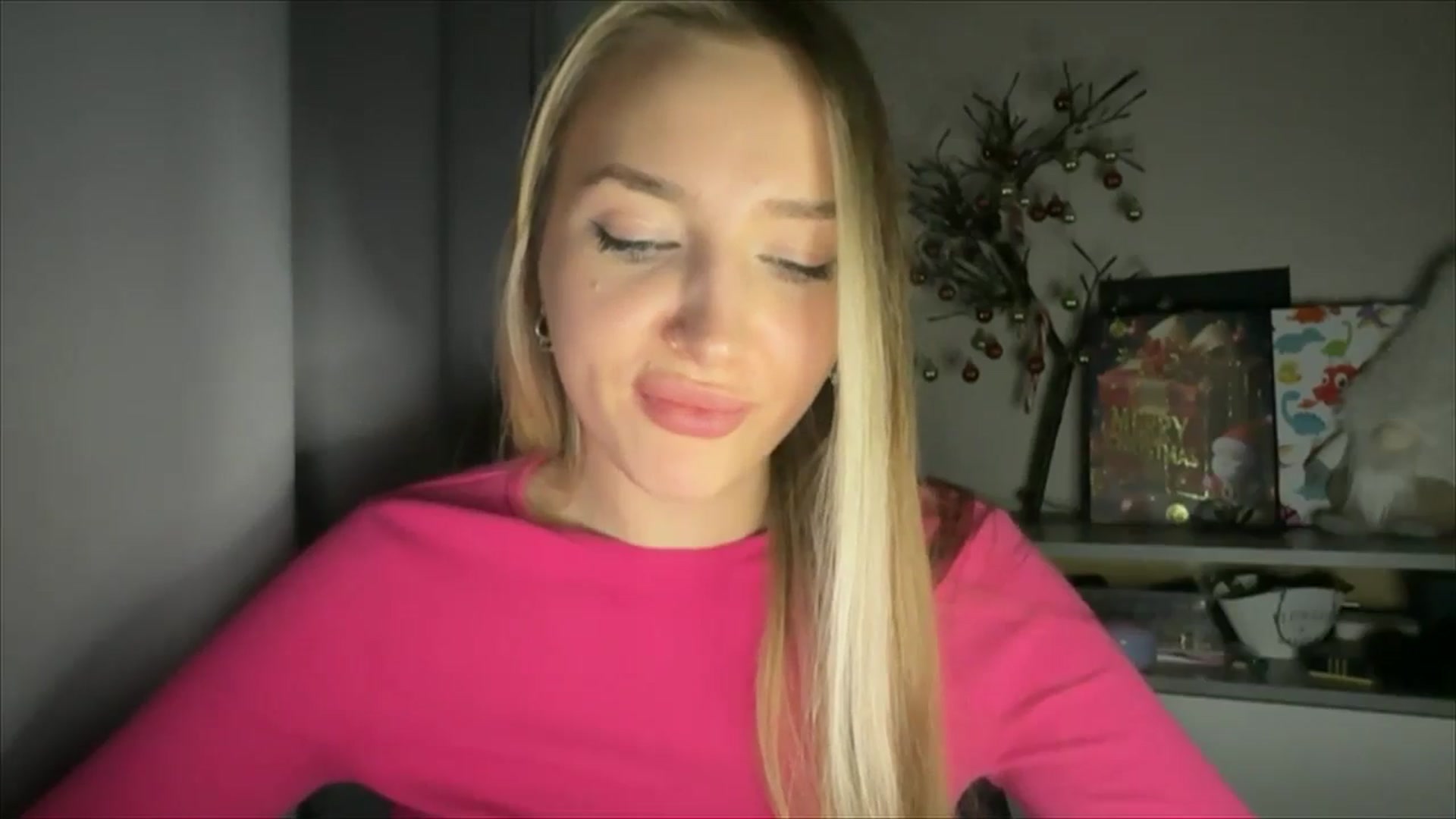 Gallery image thumbnail from My_Diana's myfreecams stream on, 12/15/2024, 23:05 image 16 of 20