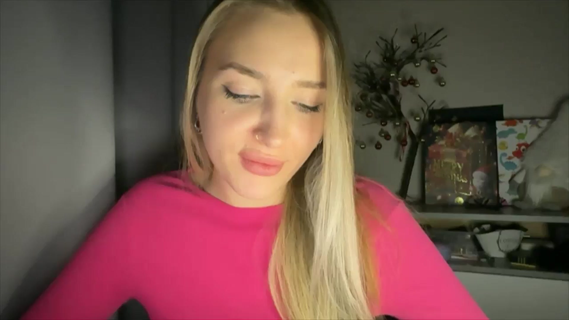 Gallery image thumbnail from My_Diana's myfreecams stream on, 12/15/2024, 23:05 image 13 of 20