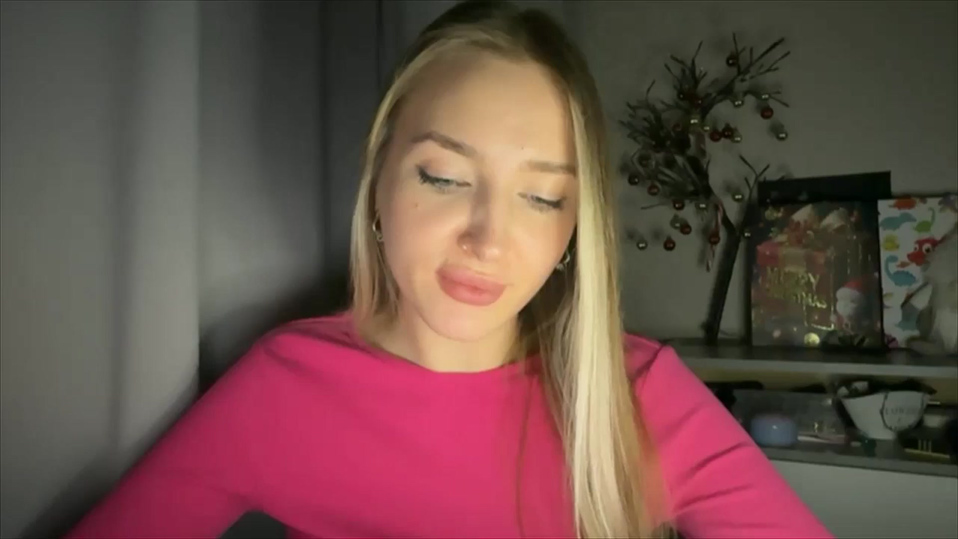 Gallery image thumbnail from My_Diana's myfreecams stream on, 12/15/2024, 23:05 image 20 of 20
