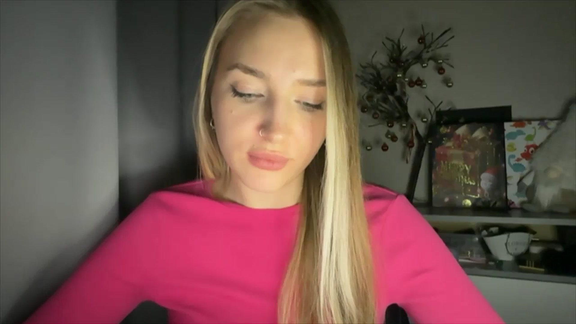 Gallery image thumbnail from My_Diana's myfreecams stream on, 12/15/2024, 23:05 image 18 of 20