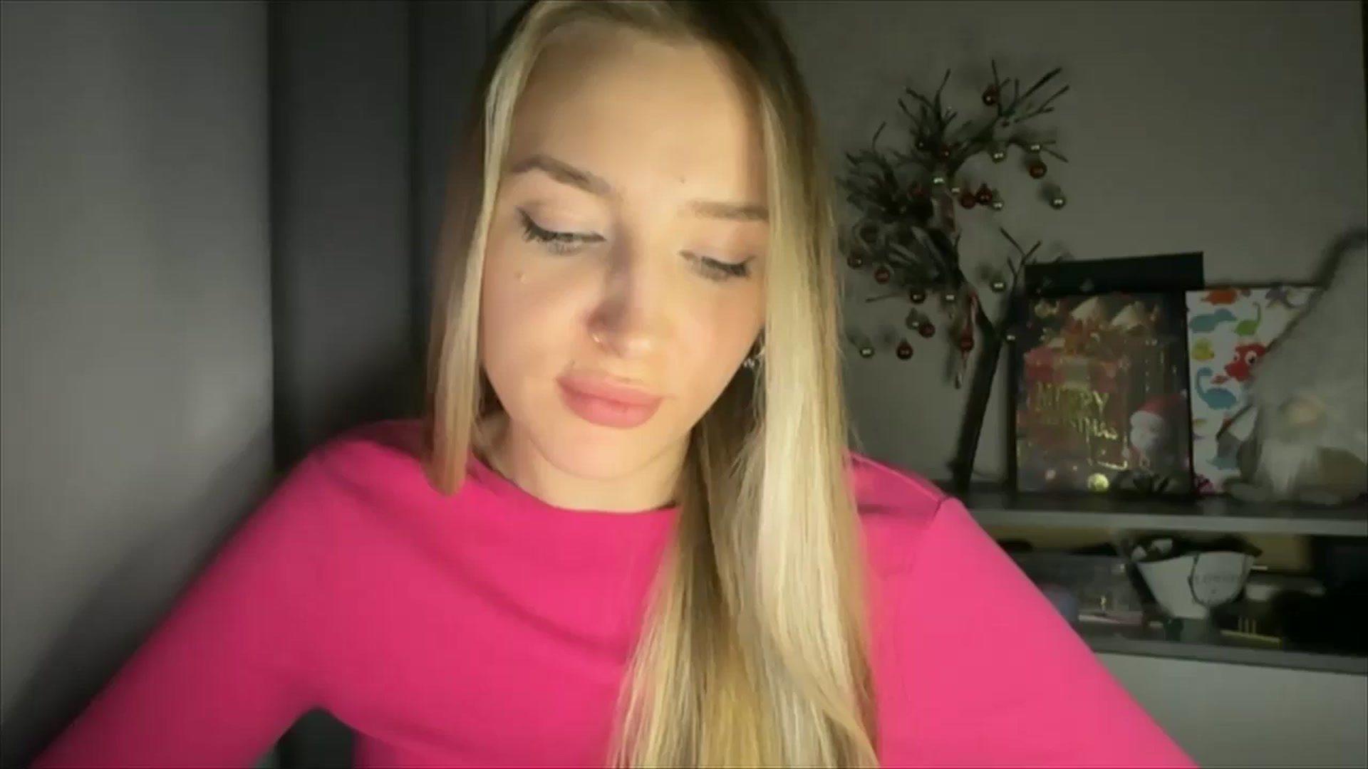 Gallery image thumbnail from My_Diana's myfreecams stream on, 12/15/2024, 23:05 image 9 of 20