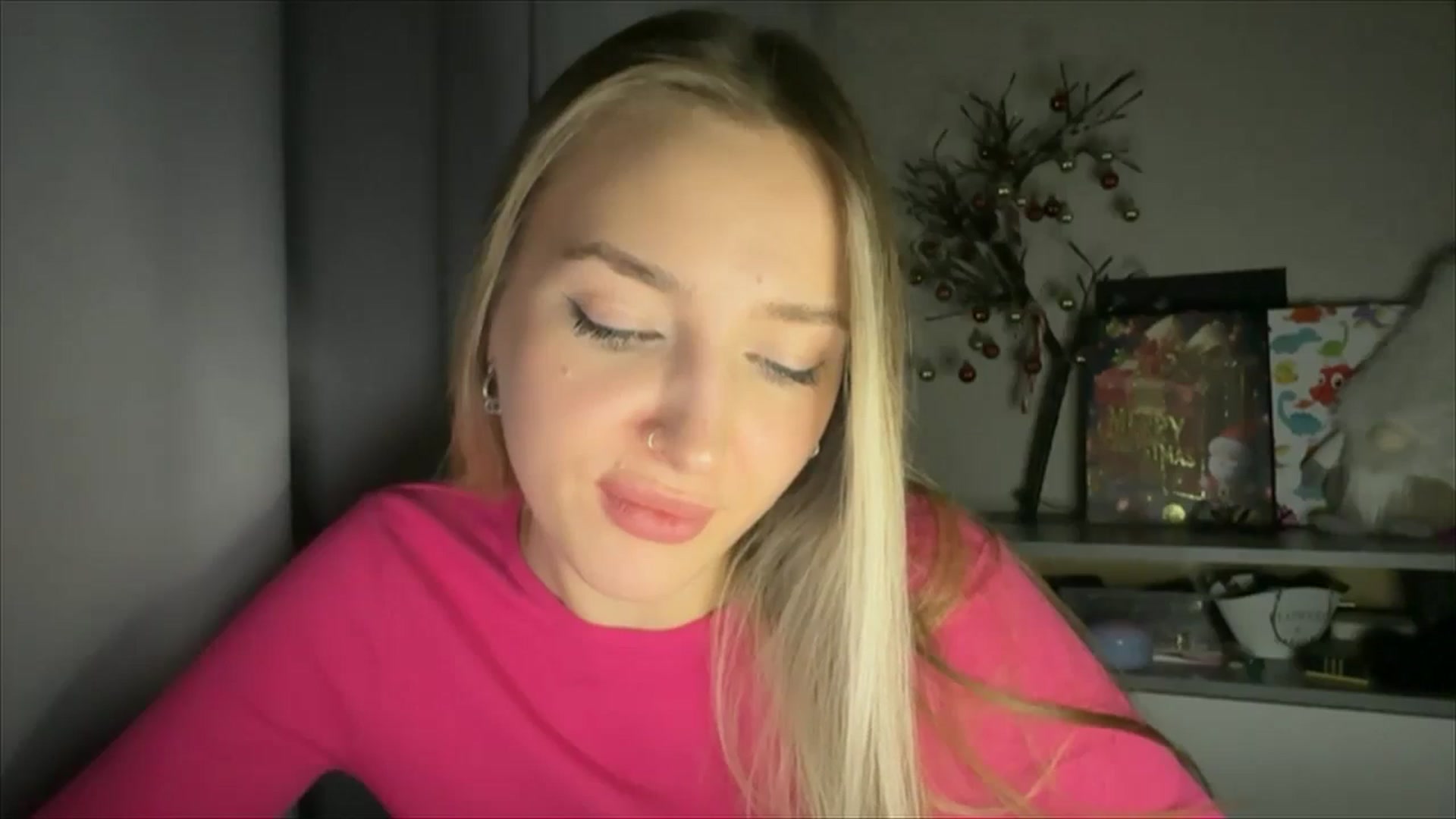Gallery image thumbnail from My_Diana's myfreecams stream on, 12/15/2024, 23:05 image 14 of 20