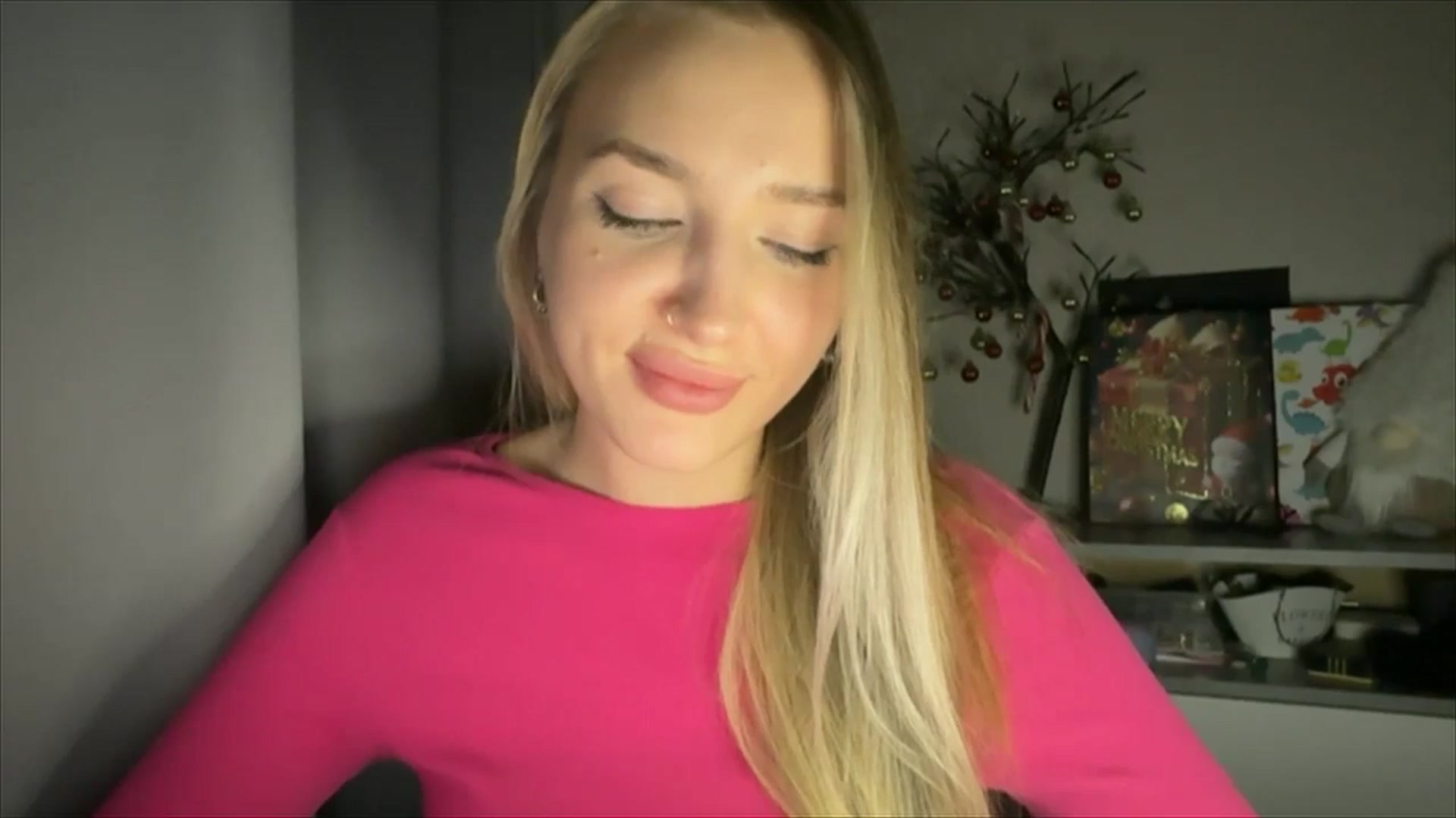 Gallery image thumbnail from My_Diana's myfreecams stream on, 12/15/2024, 23:05 image 12 of 20