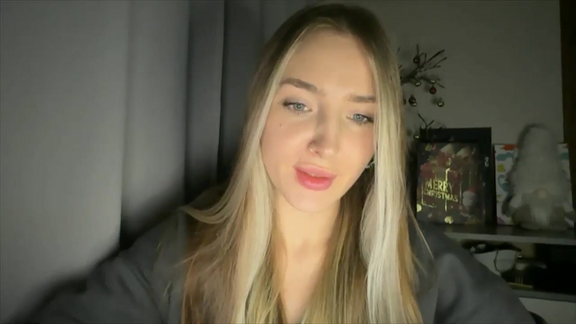 Gallery image thumbnail from My_Diana's myfreecams stream on, 12/17/2024, 21:27 image 15 of 20