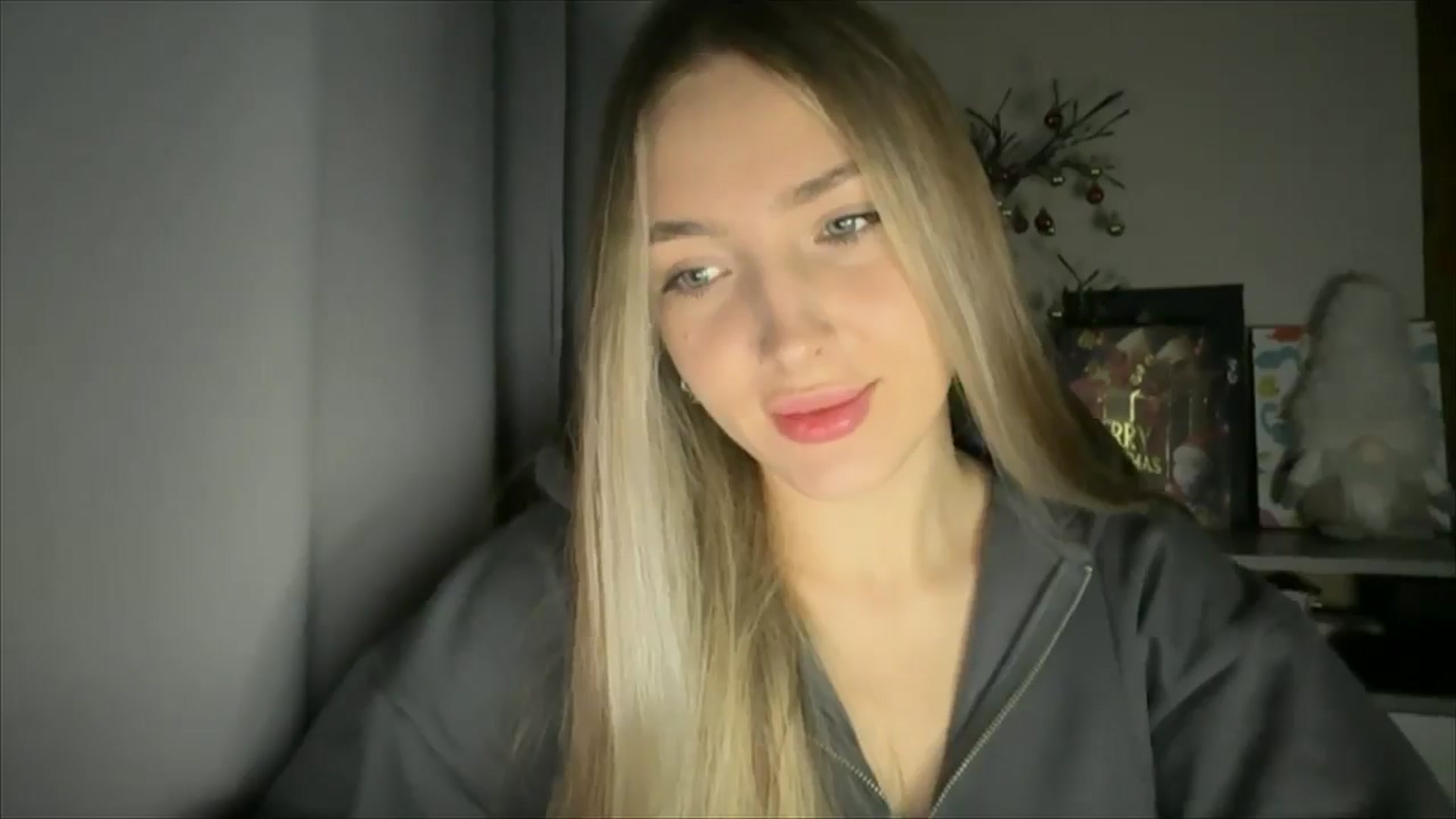Gallery image thumbnail from My_Diana's myfreecams stream on, 12/17/2024, 21:27 image 4 of 20