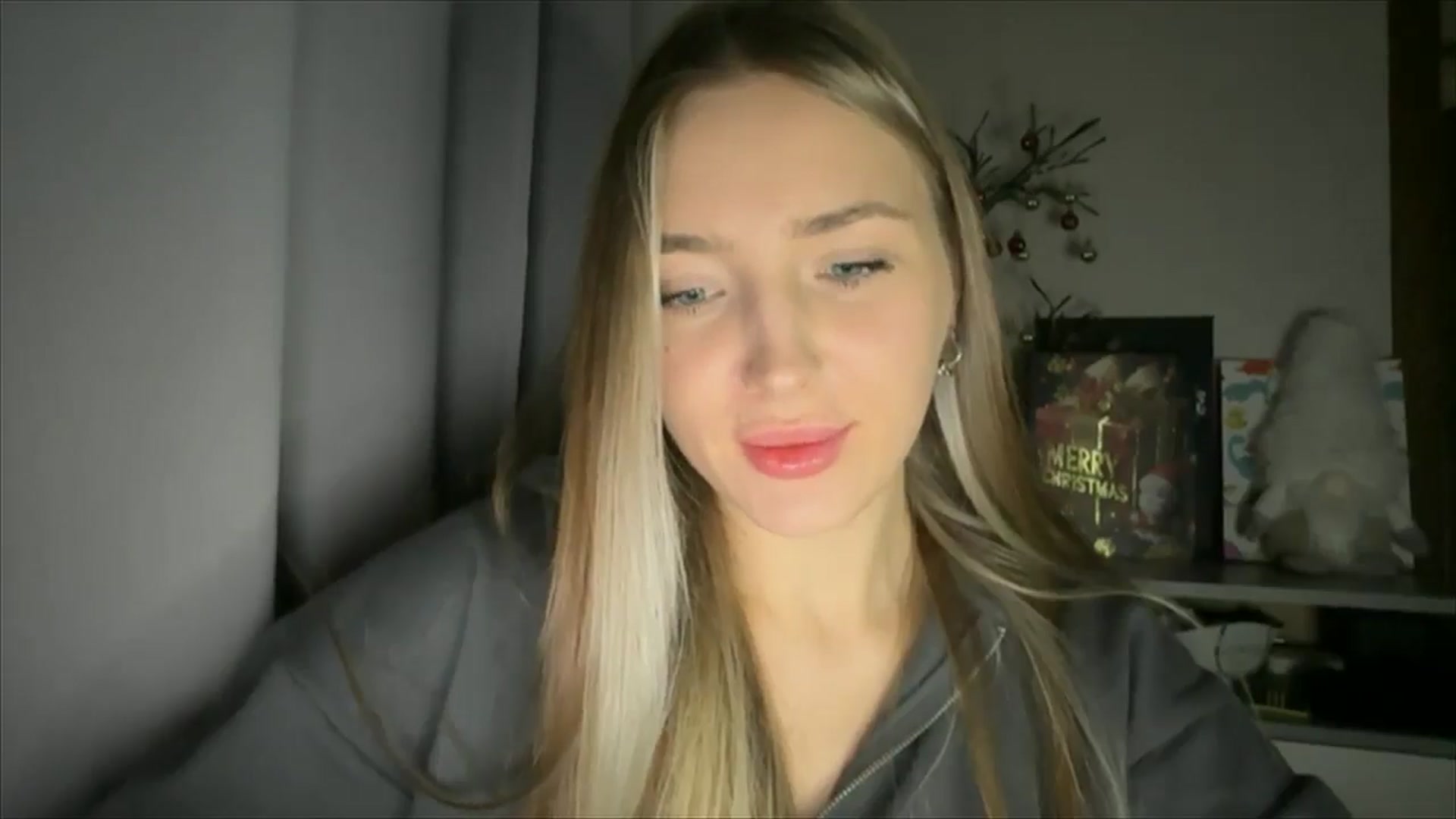 Gallery image thumbnail from My_Diana's myfreecams stream on, 12/17/2024, 21:27 image 17 of 20