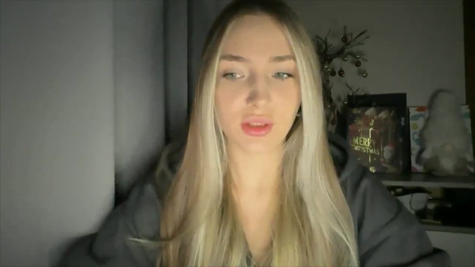 Gallery image thumbnail from My_Diana's myfreecams stream on, 12/17/2024, 21:27 image 7 of 20