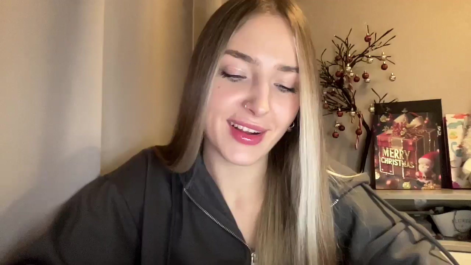 Gallery image thumbnail from My_Diana's myfreecams stream on, 12/17/2024, 21:55 image 7 of 20