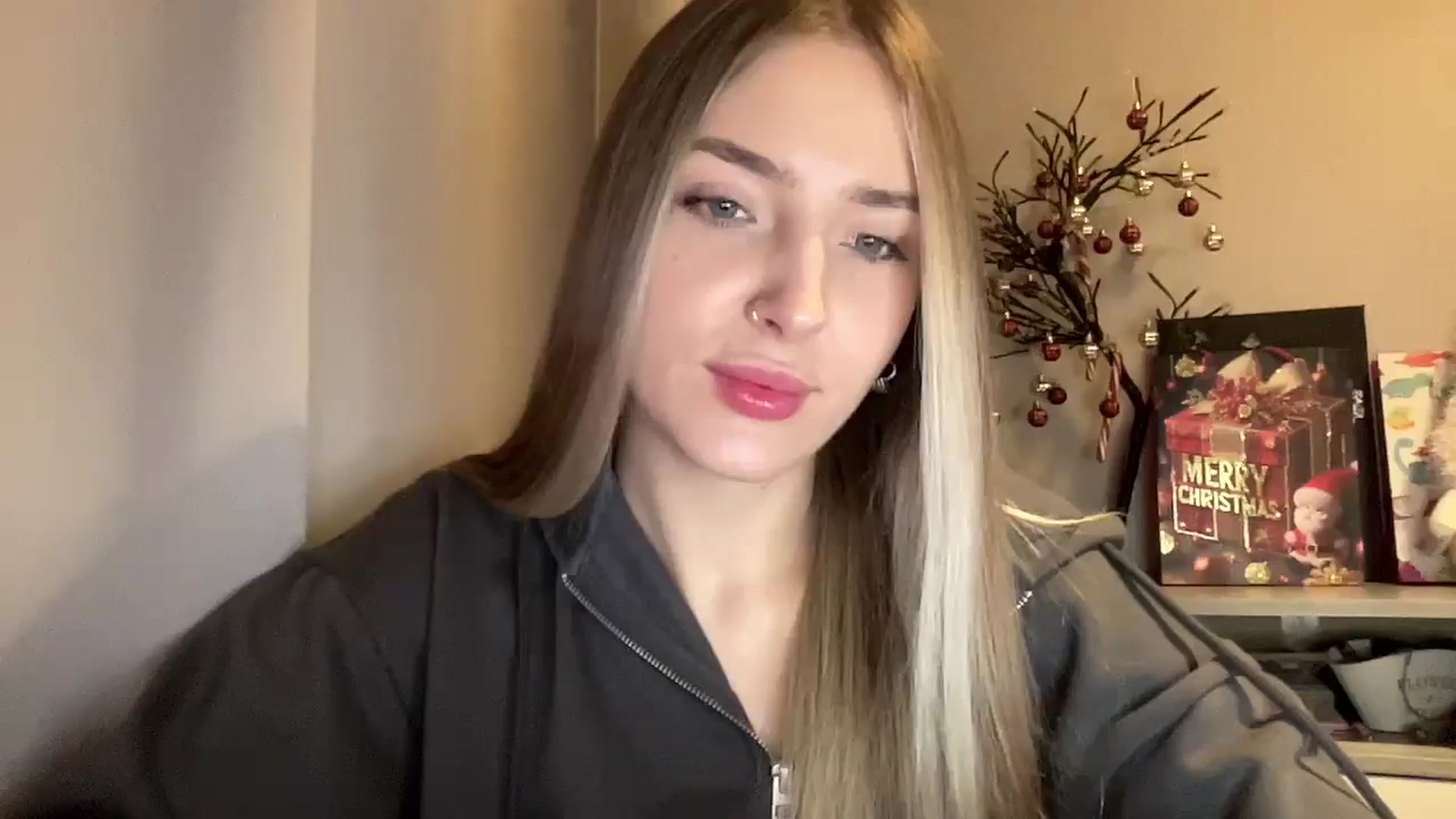 Gallery image thumbnail from My_Diana's myfreecams stream on, 12/17/2024, 21:55 image 5 of 20