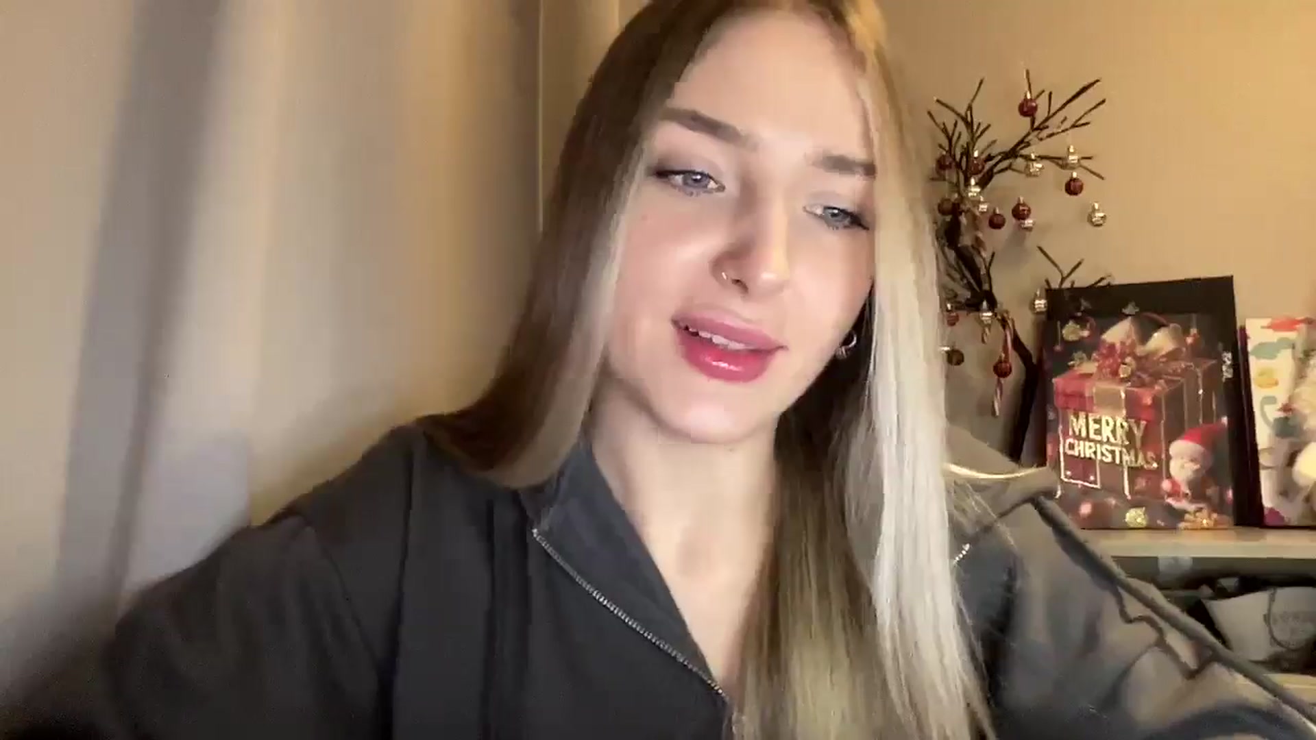 Gallery image thumbnail from My_Diana's myfreecams stream on, 12/17/2024, 21:55 image 9 of 20