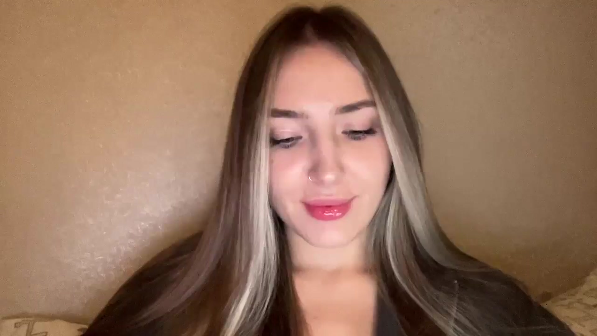 Gallery image thumbnail from My_Diana's myfreecams stream on, 12/17/2024, 23:54 image 5 of 20