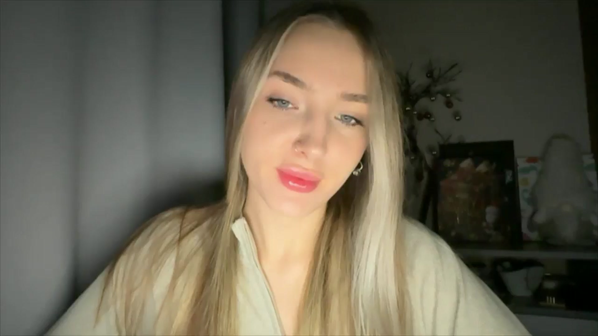 Gallery image thumbnail from My_Diana's myfreecams stream on, 12/18/2024, 15:16 image 2 of 20