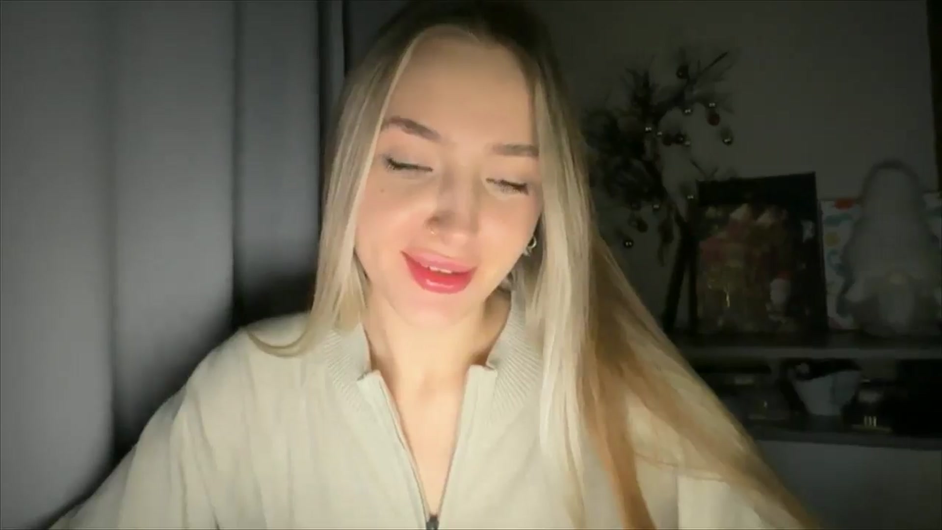 Gallery image thumbnail from My_Diana's myfreecams stream on, 12/18/2024, 15:16 image 19 of 20