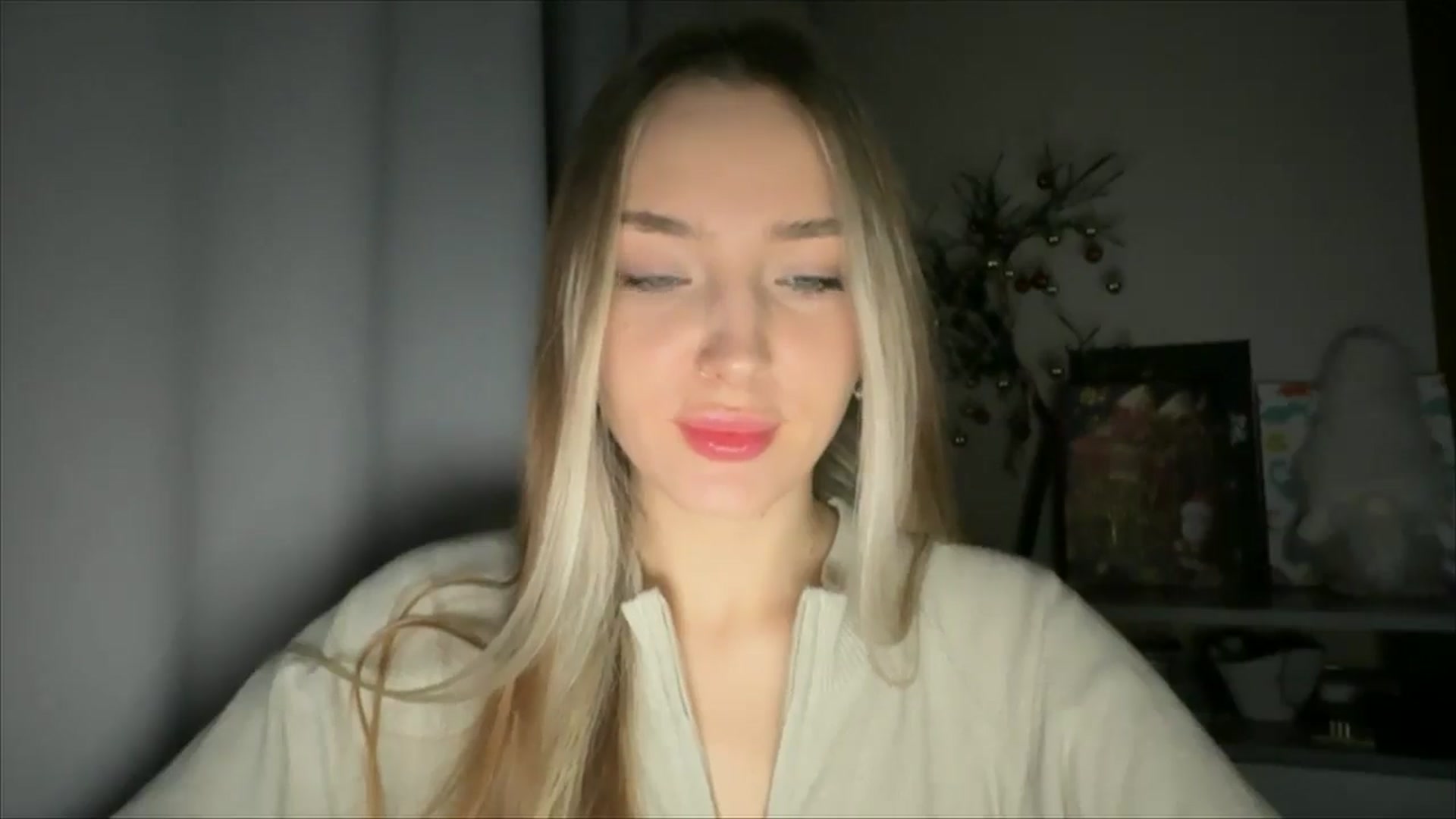 Gallery image thumbnail from My_Diana's myfreecams stream on, 12/18/2024, 15:16 image 5 of 20