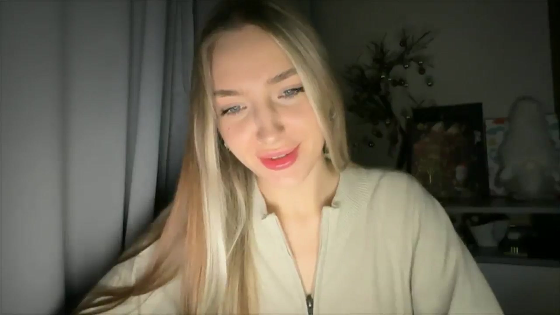 Gallery image thumbnail from My_Diana's myfreecams stream on, 12/18/2024, 15:16 image 17 of 20