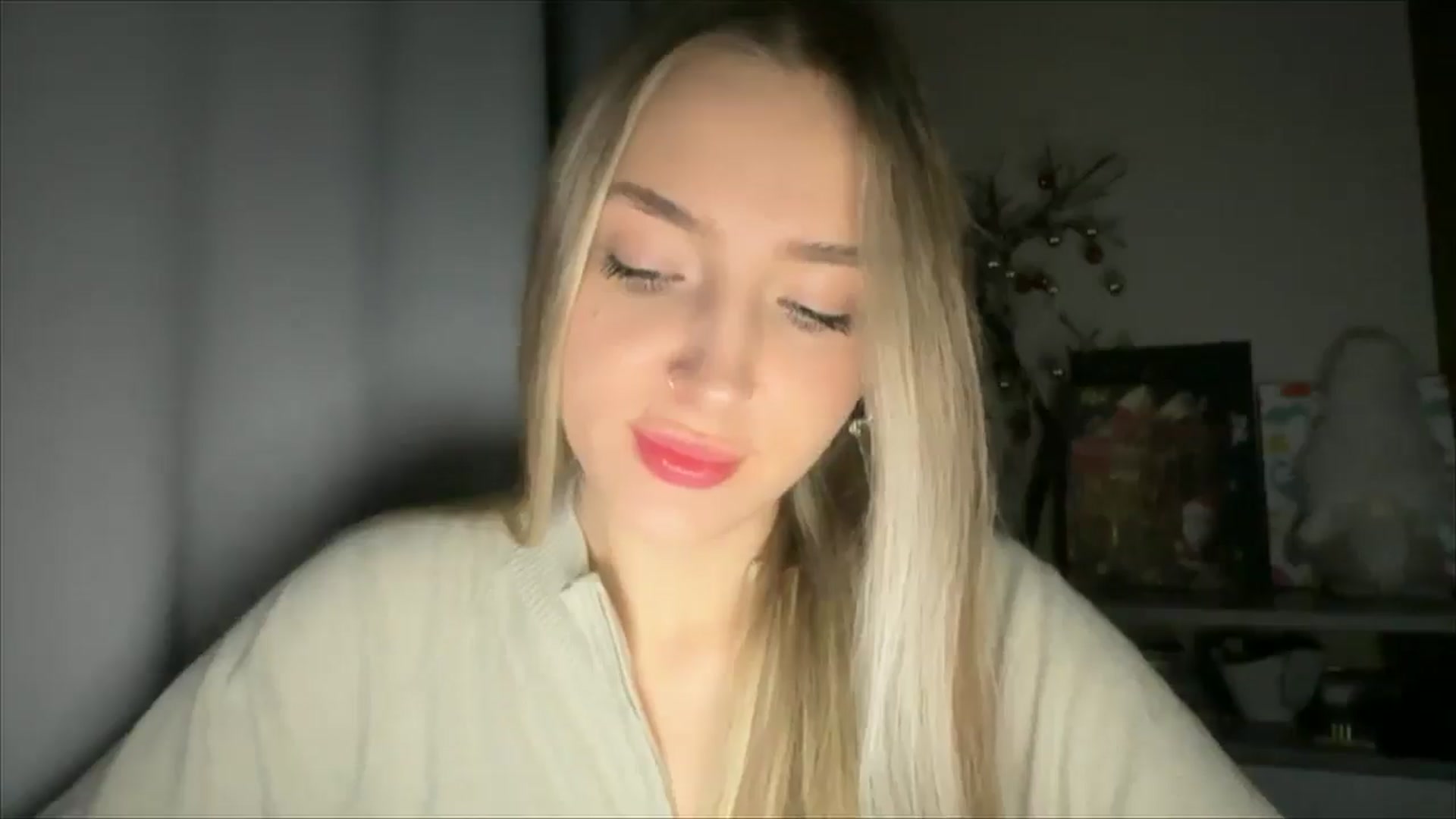 Gallery image thumbnail from My_Diana's myfreecams stream on, 12/18/2024, 15:16 image 4 of 20