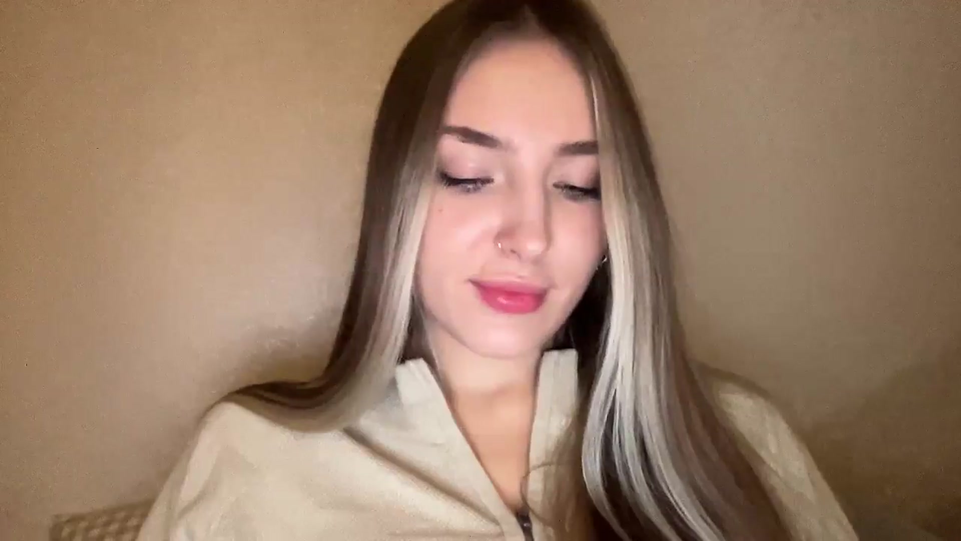 Gallery image thumbnail from My_Diana's myfreecams stream on, 12/18/2024, 16:34 image 19 of 20