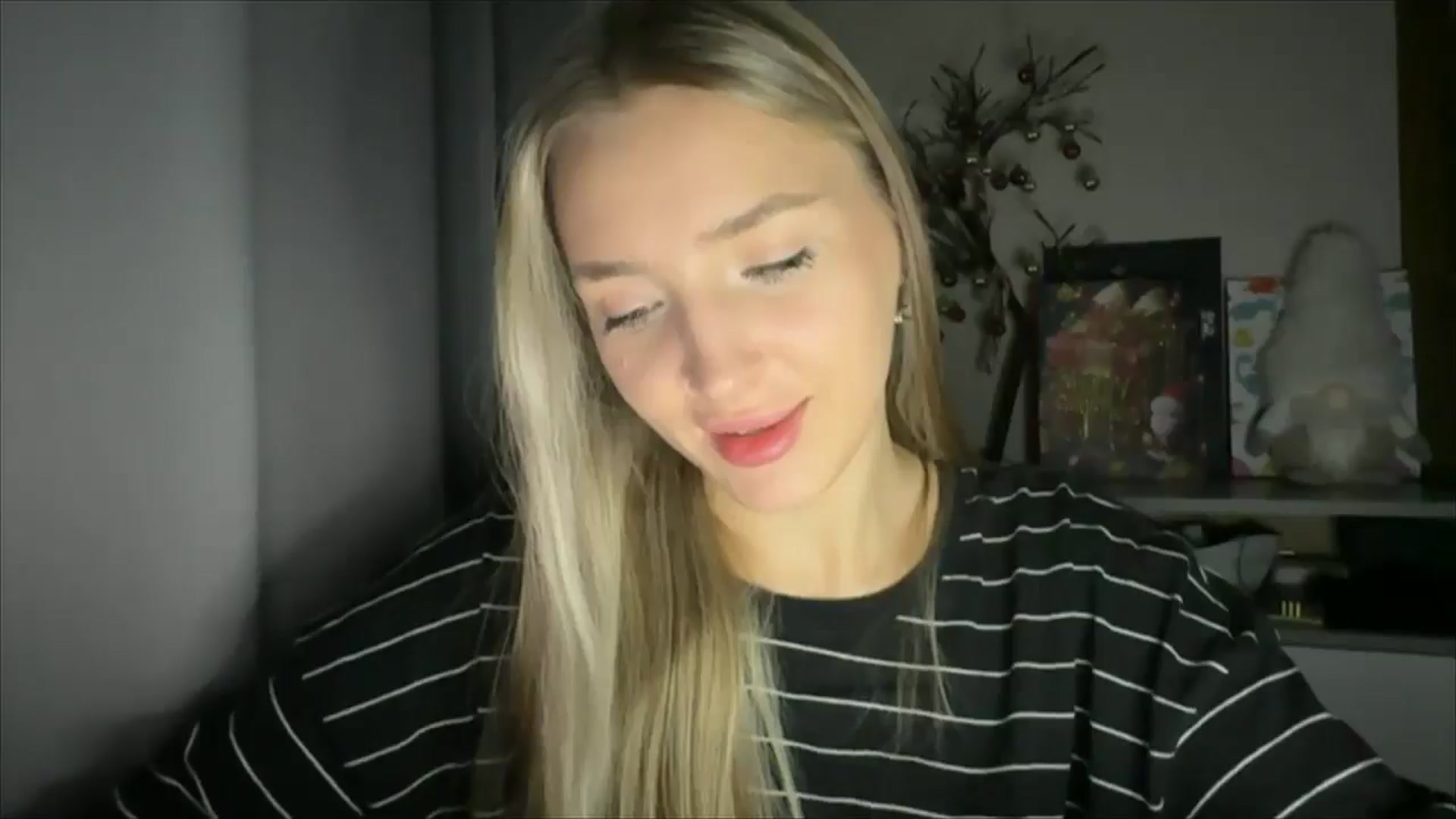 Gallery image thumbnail from My_Diana's myfreecams stream on, 12/19/2024, 14:34 image 7 of 20