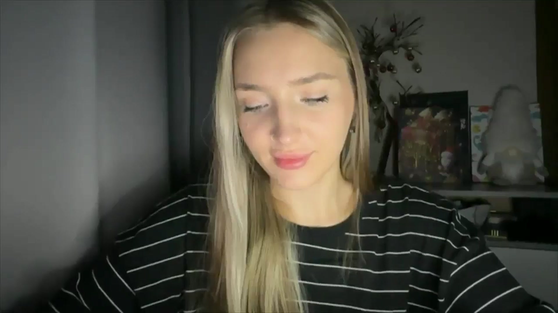Gallery image thumbnail from My_Diana's myfreecams stream on, 12/19/2024, 14:34 image 9 of 20