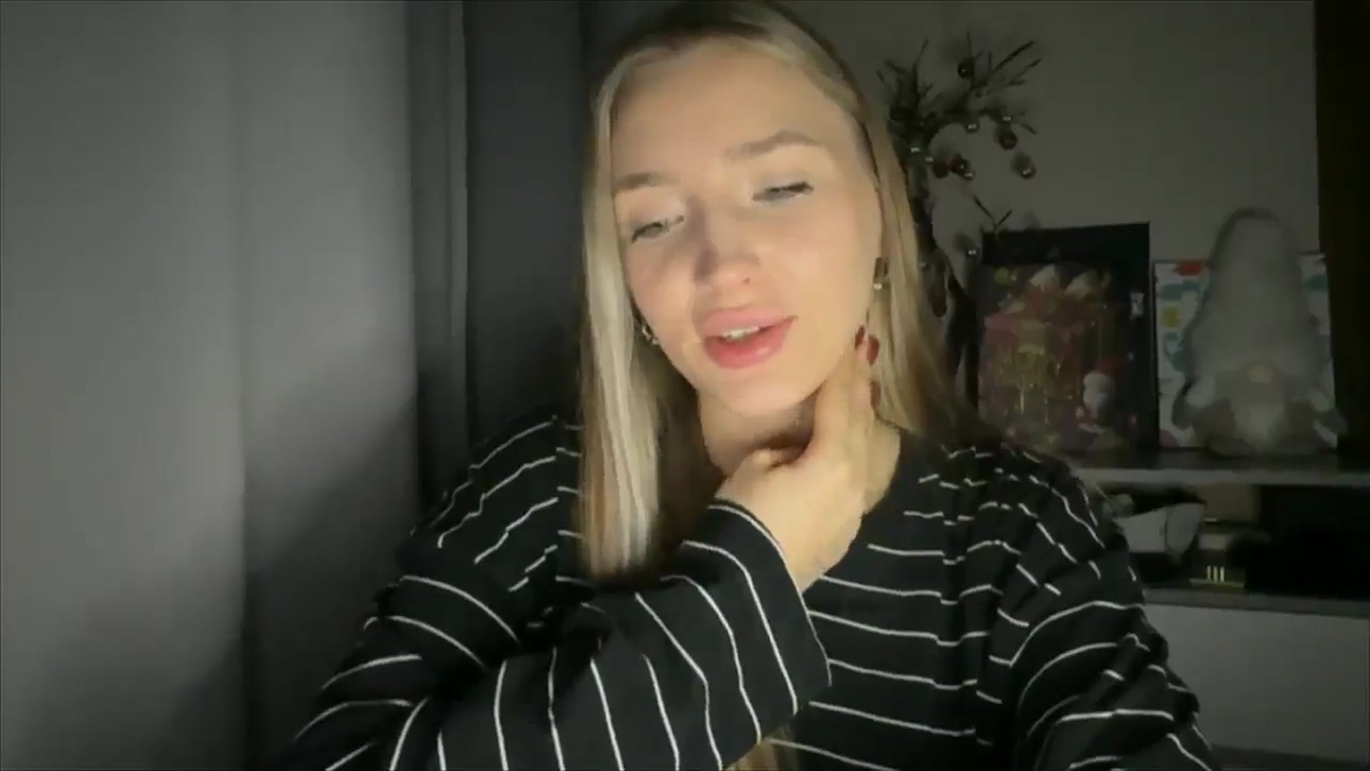 Gallery image thumbnail from My_Diana's myfreecams stream on, 12/19/2024, 14:34 image 18 of 20