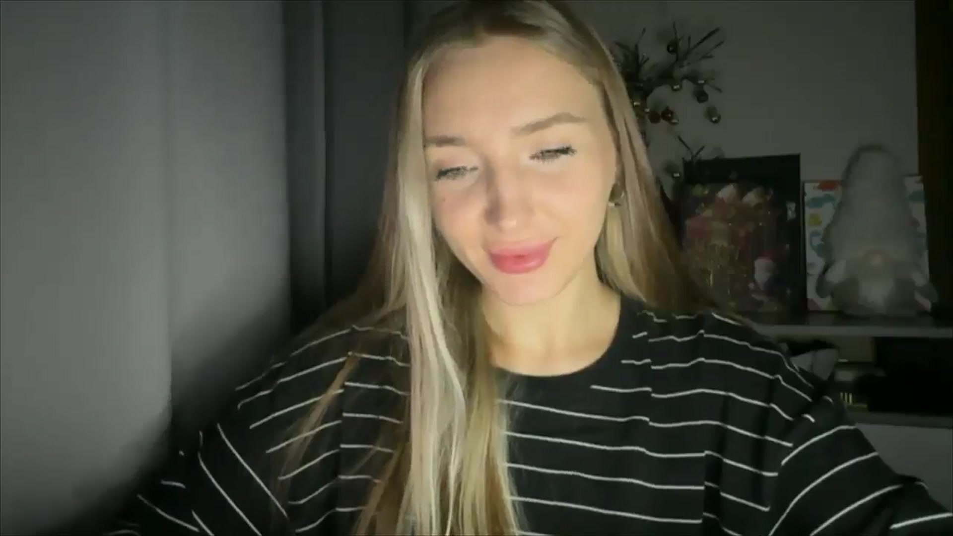 Gallery image thumbnail from My_Diana's myfreecams stream on, 12/19/2024, 14:34 image 19 of 20