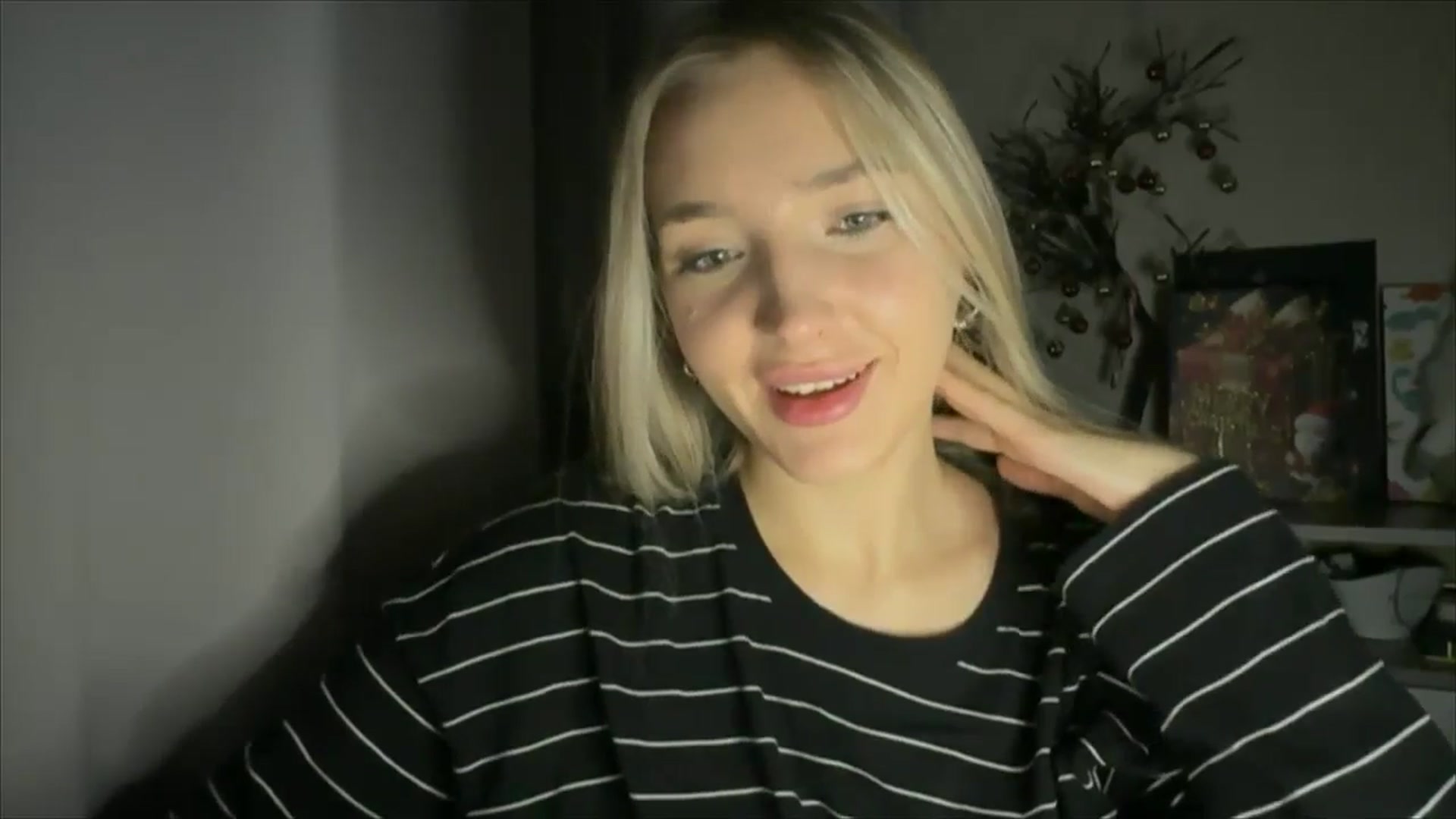 Gallery image thumbnail from My_Diana's myfreecams stream on, 12/19/2024, 15:25 image 6 of 20